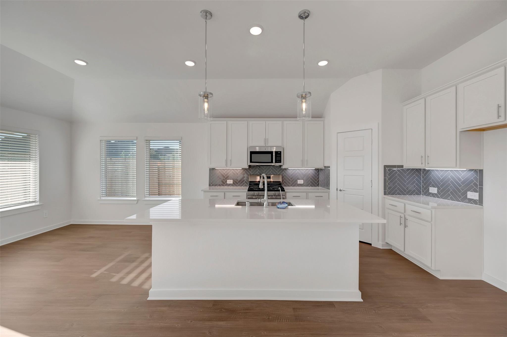 540 Bluebell Maiden Court, Magnolia Tx 77354 Property Photo 4