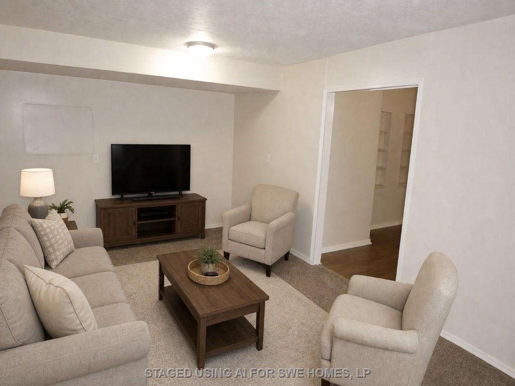 5939 Belarbor Street, Houston Tx 77033 Property Photo 4