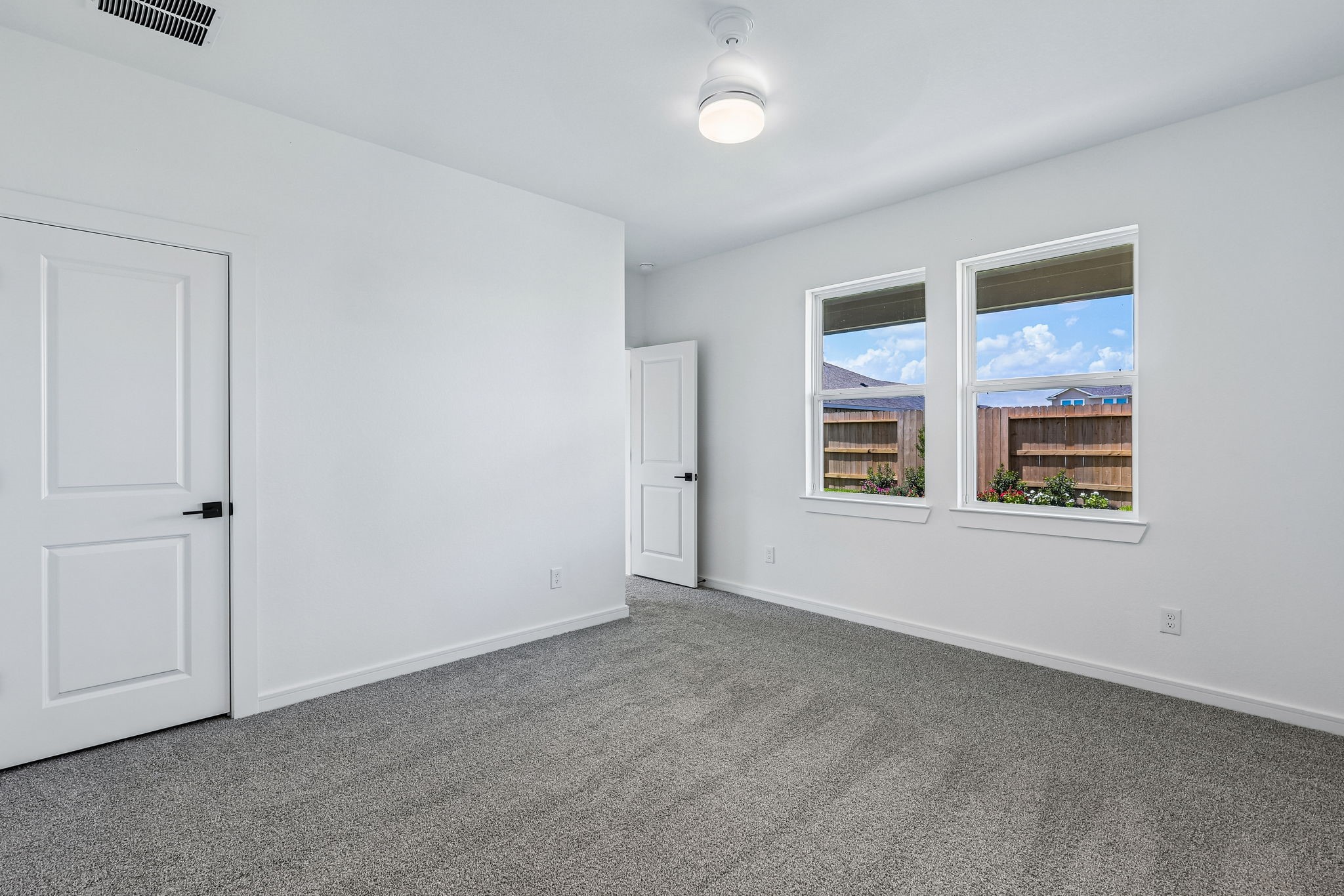 559 Day Station Drive Property Photo 13