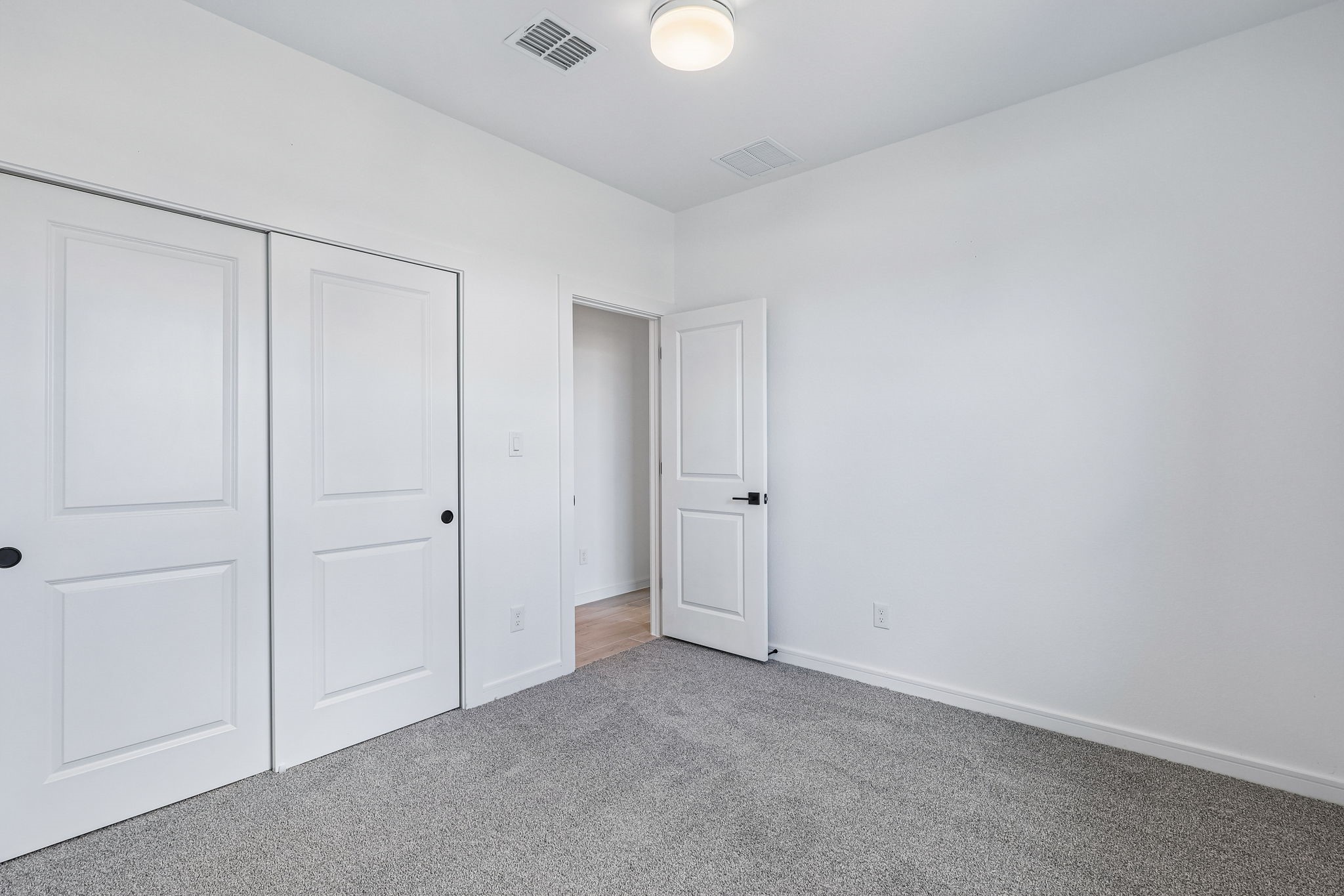 559 Day Station Drive Property Photo 20