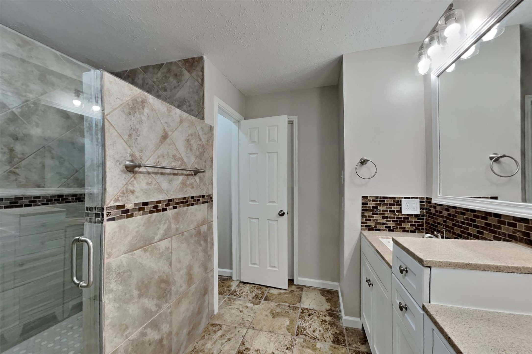 1227 Caraquet Drive Property Photo 12