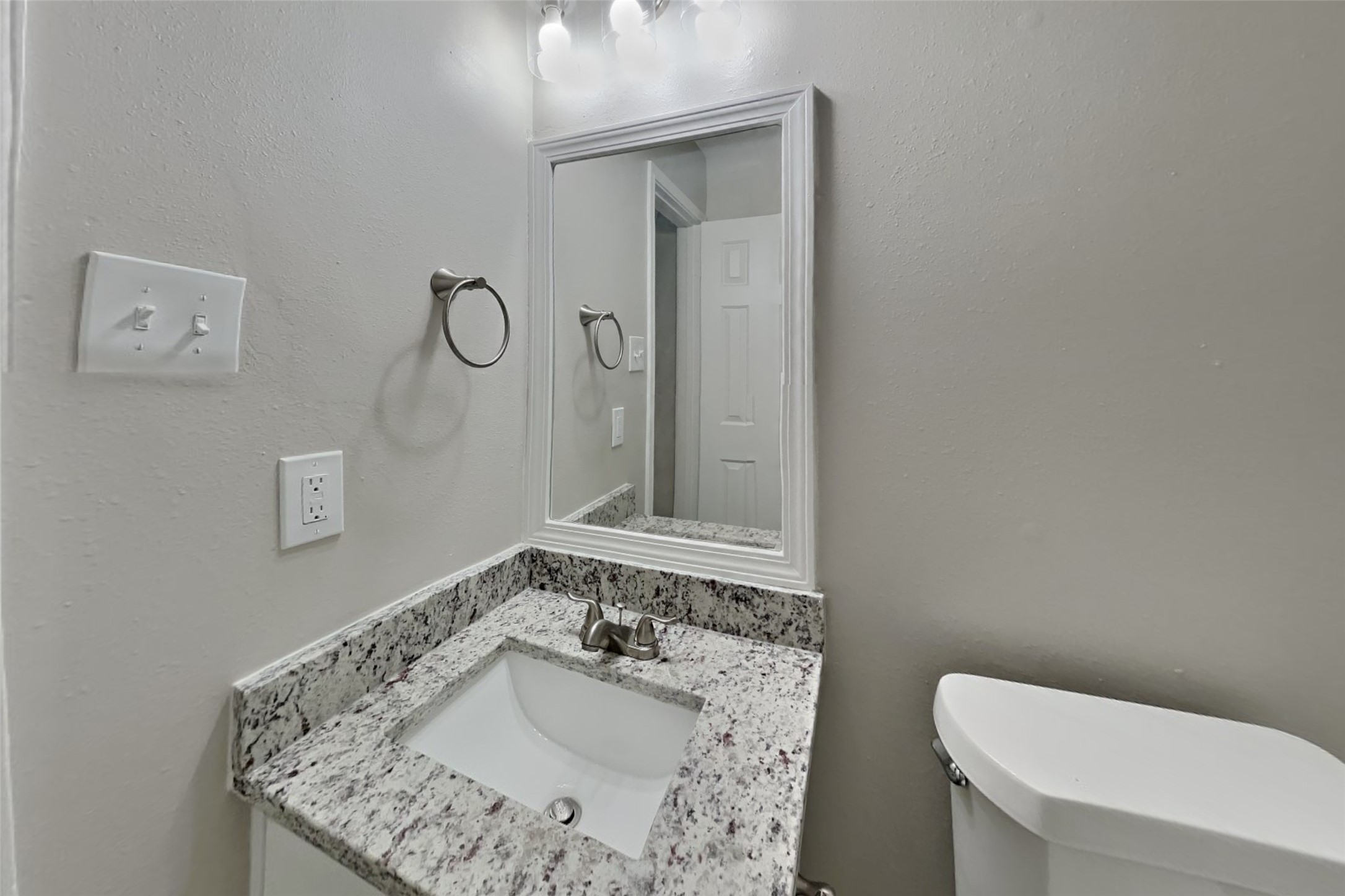 1227 Caraquet Drive Property Photo 17
