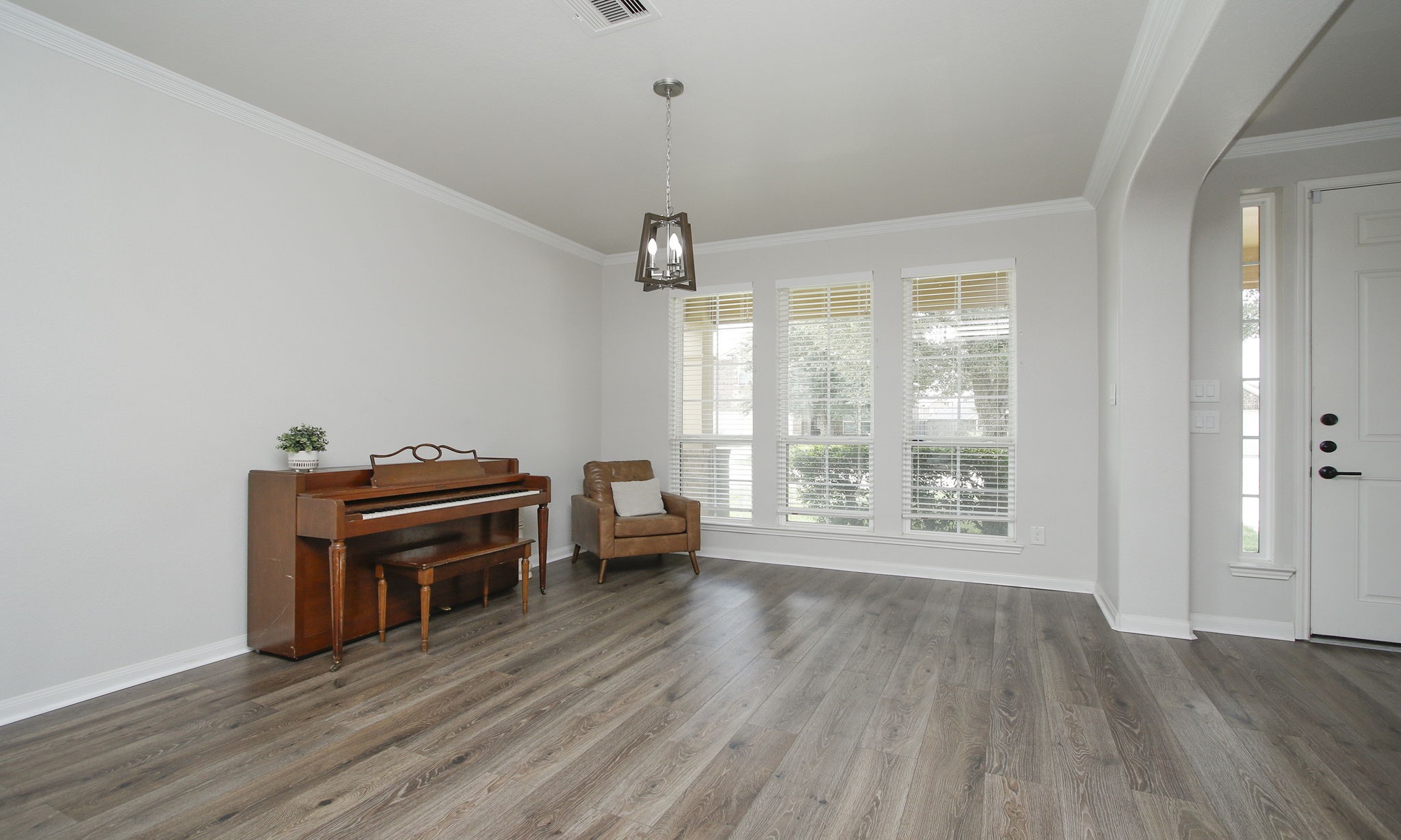 20358 Mathis Landing Drive Property Photo 8