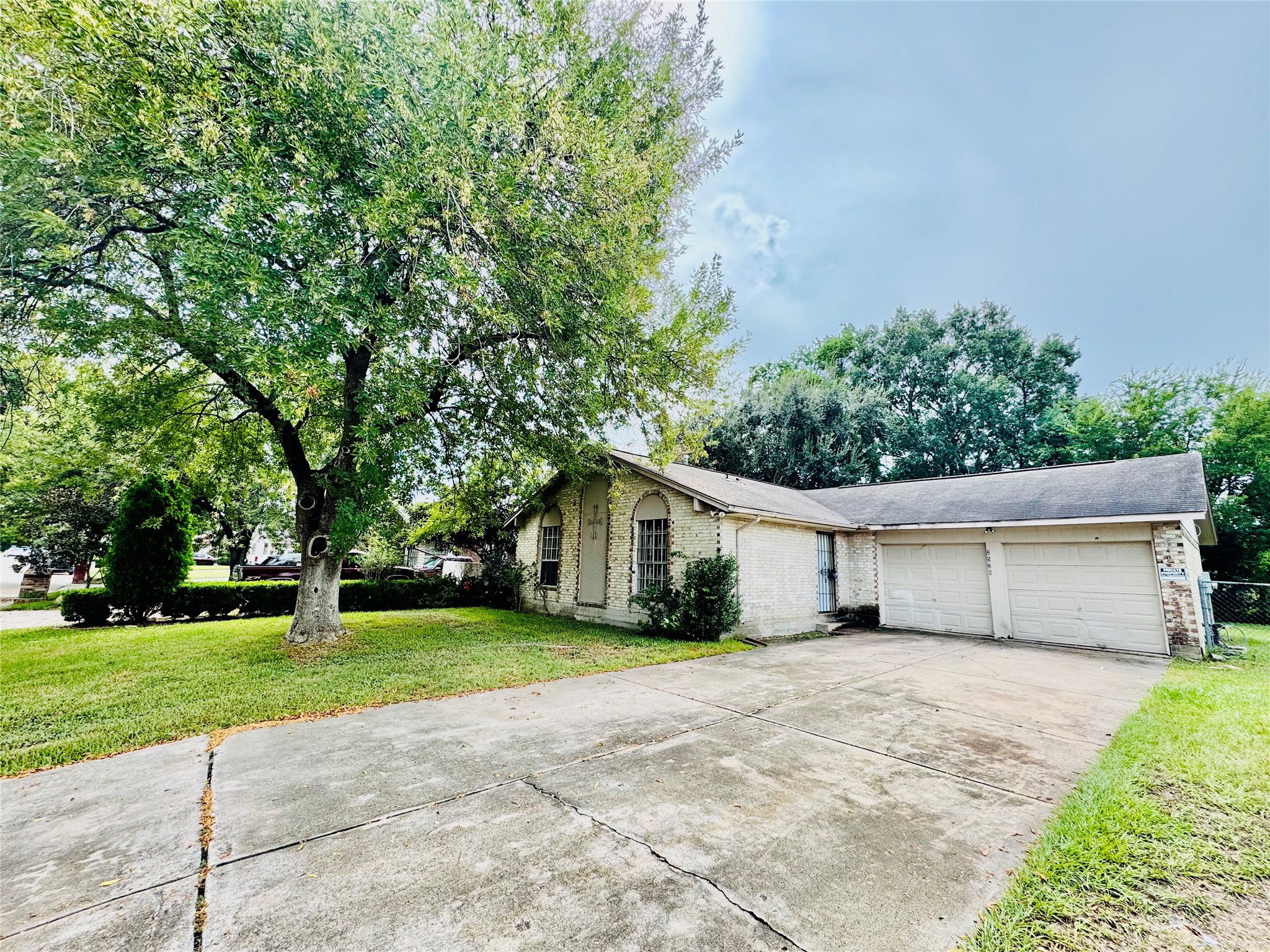 2523 Woodbough Drive Property Photo 1