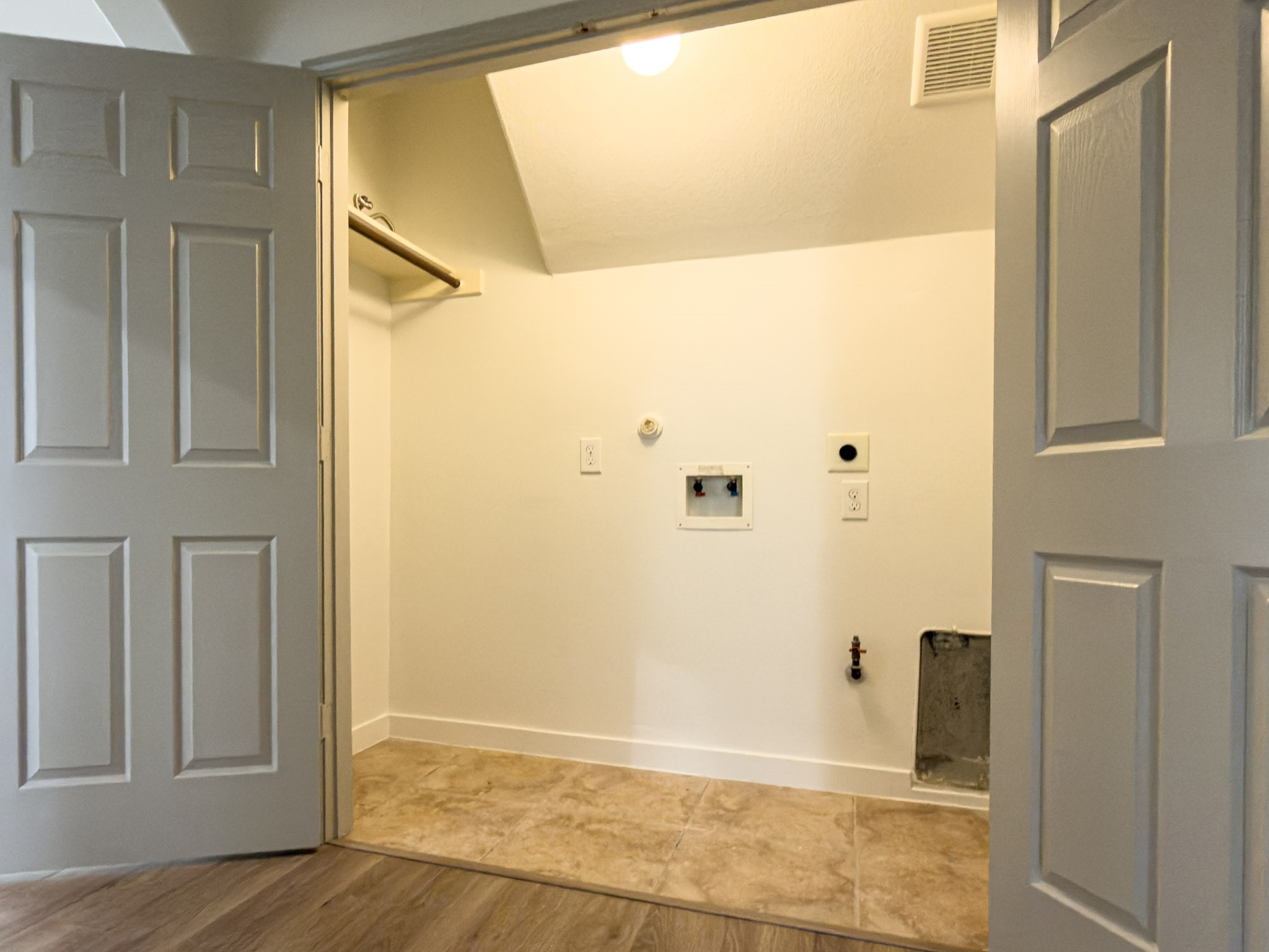 2802 Ridgeglen Lane Property Photo 12