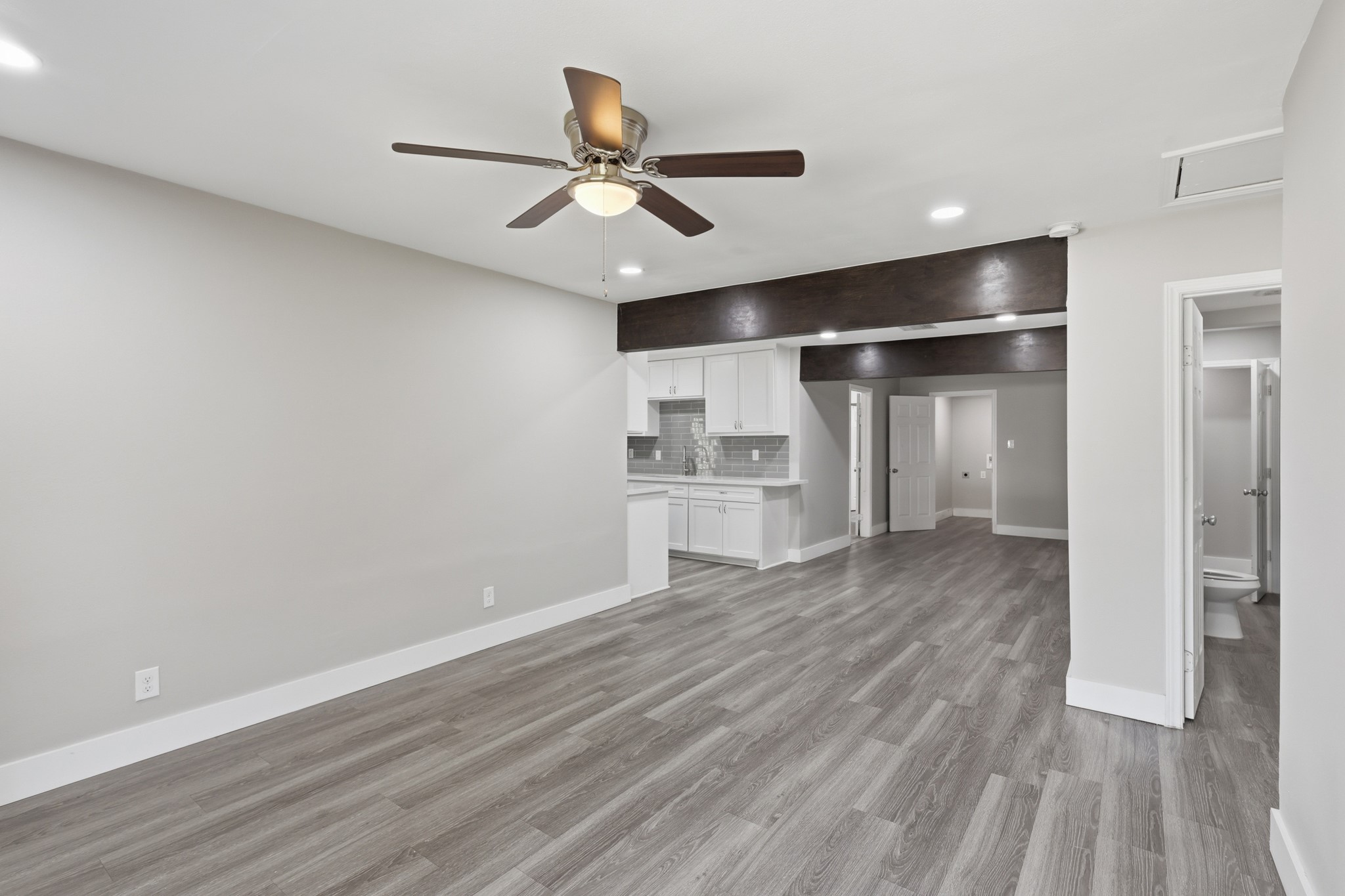 5718 Cherry Property Photo 4
