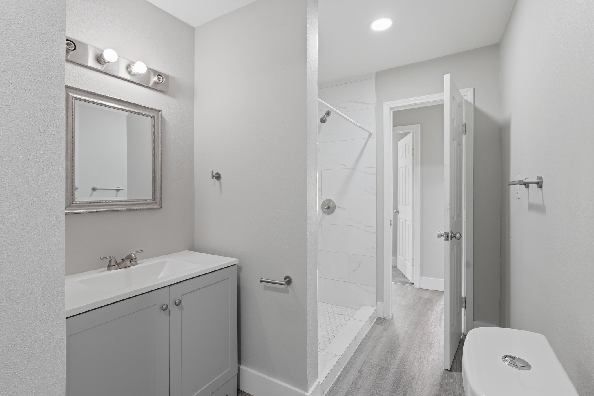 5718 Cherry Property Photo 19
