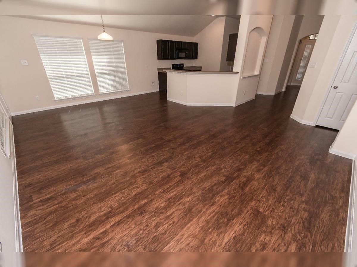 29442 Westhope Drive Property Photo 6
