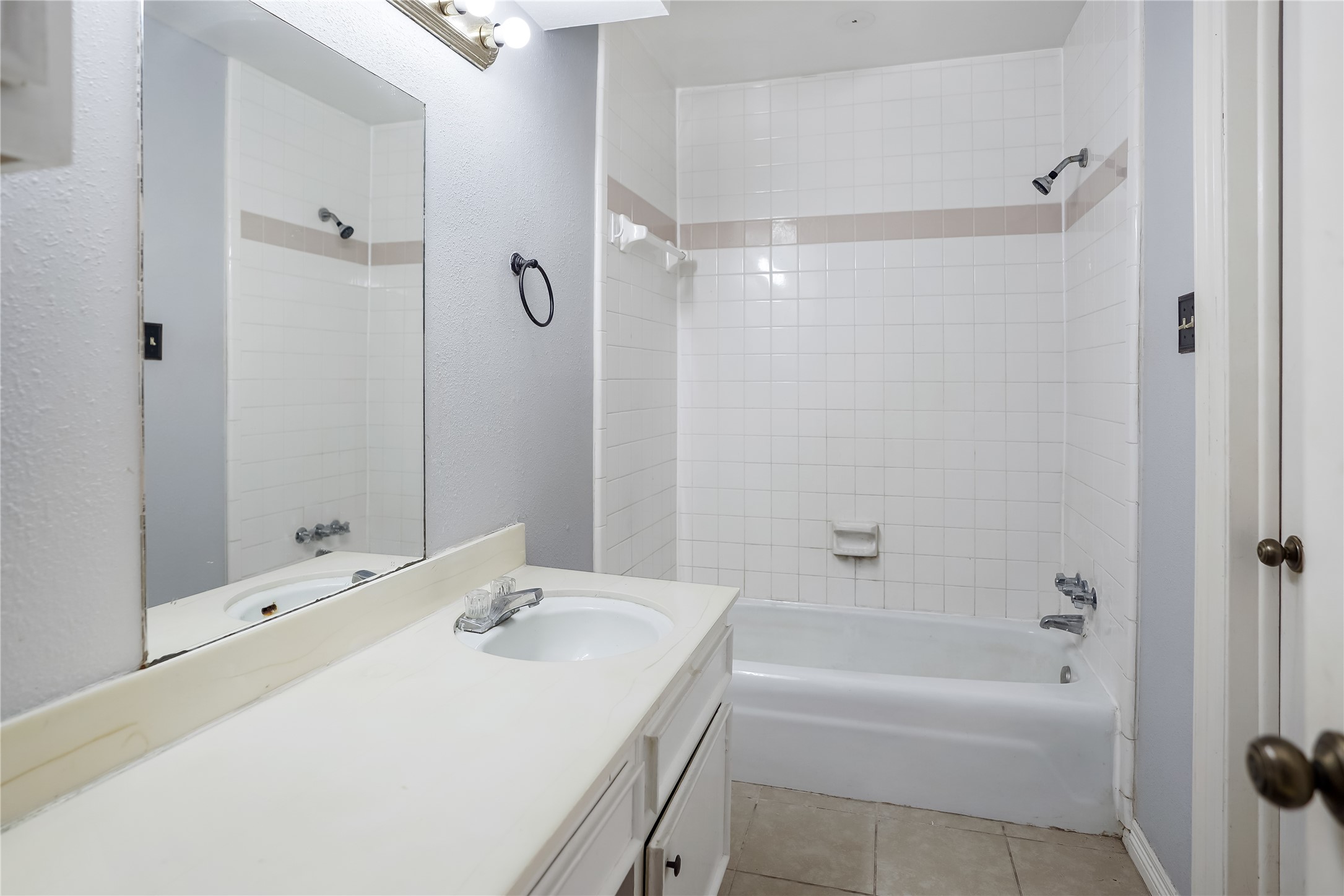 7500 West Loop S Property Photo 15
