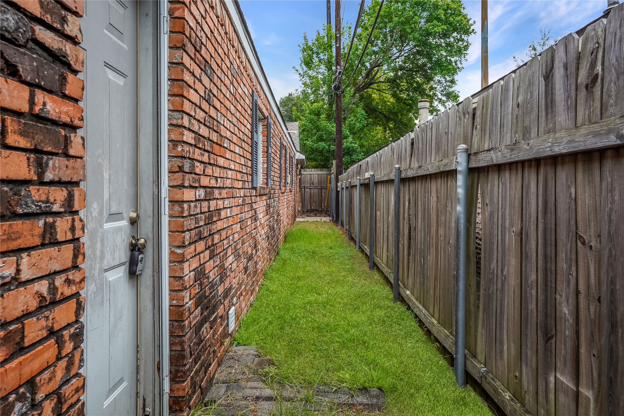 7500 West Loop S Property Photo 18