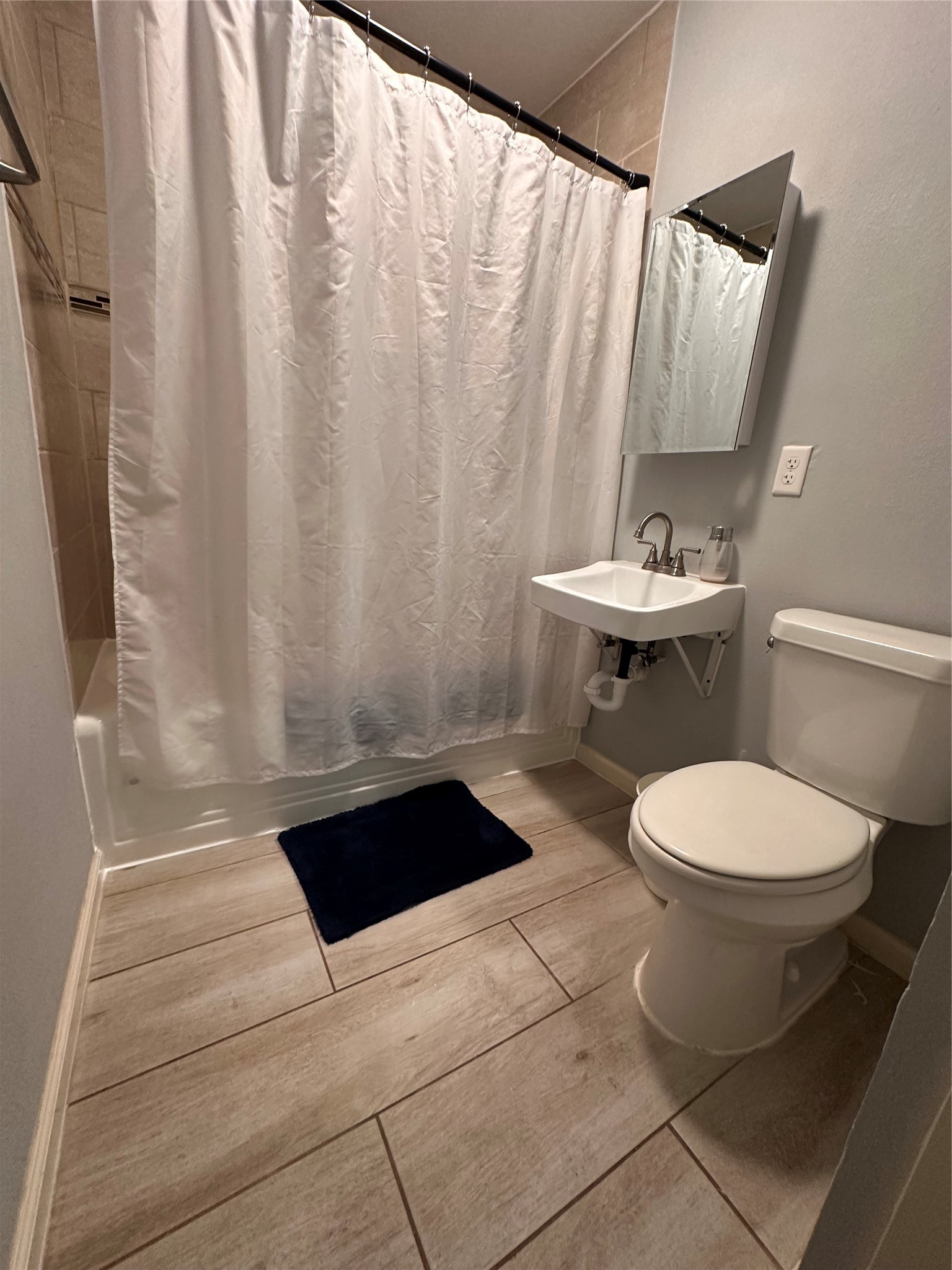 4302 Polk Street 5 Property Photo 7