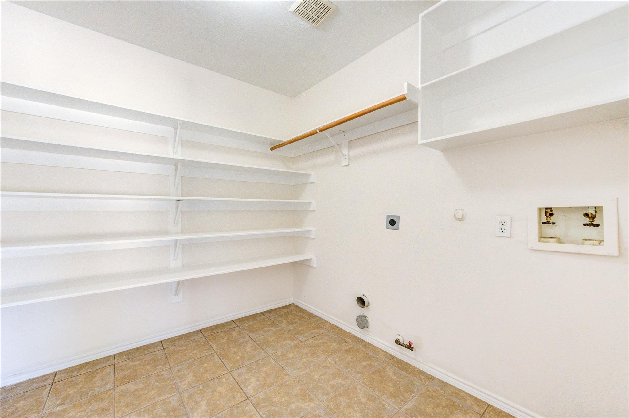 1723 Manor Drive, Baytown Tx 77521 Property Photo 43