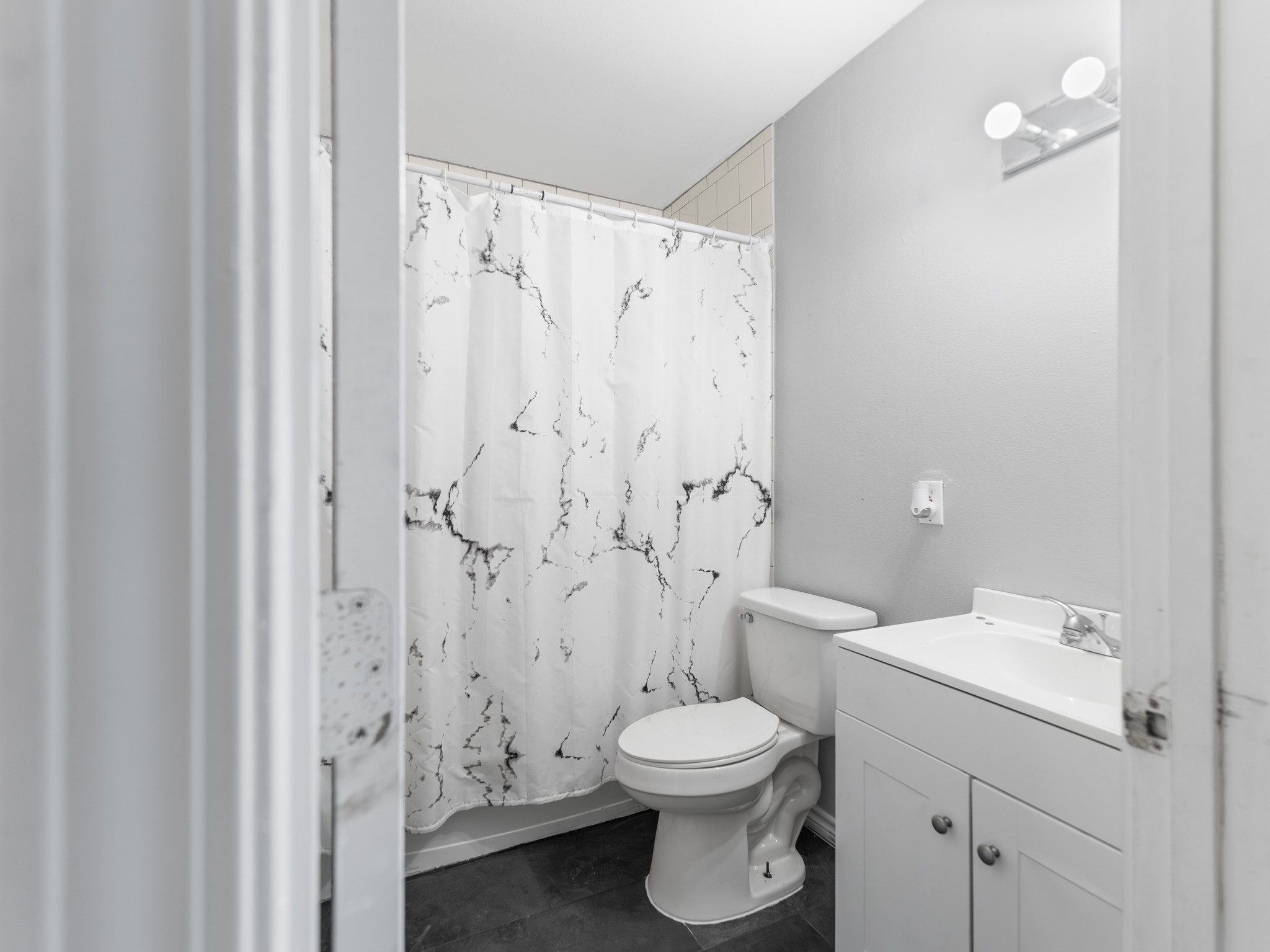 219 E Beecher Avenue Property Photo 15