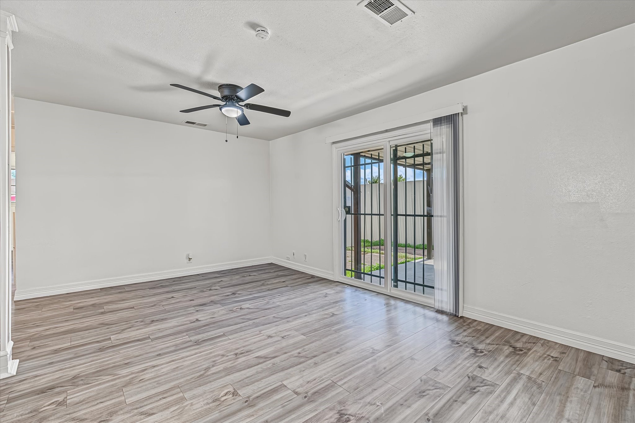 3946 Faulkner Street Property Photo 8