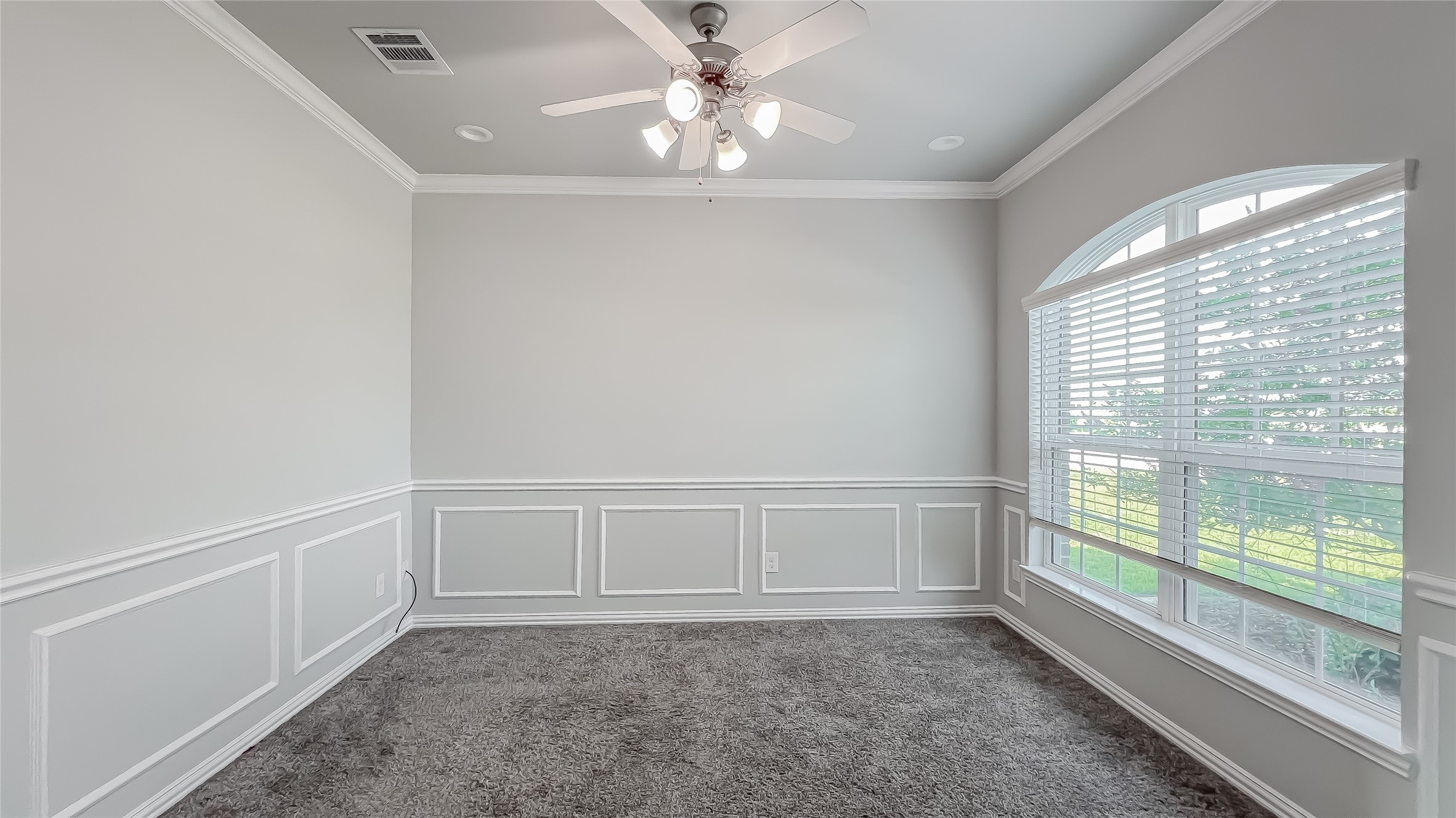 14227 Angelina Drive Property Photo 8