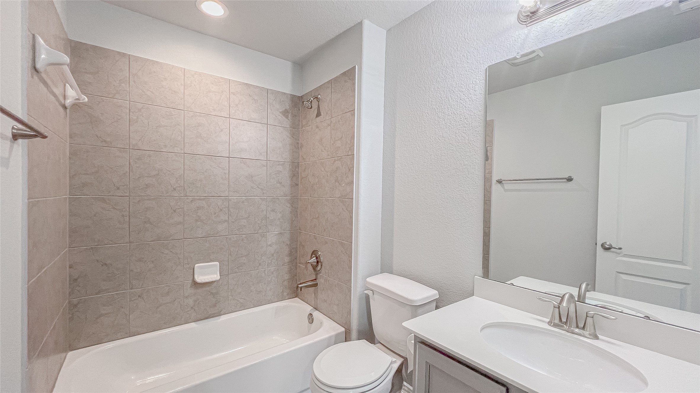 14227 Angelina Drive Property Photo 35