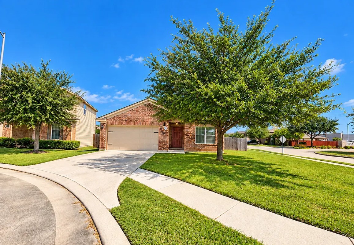 6902 Iris Court Property Photo 1