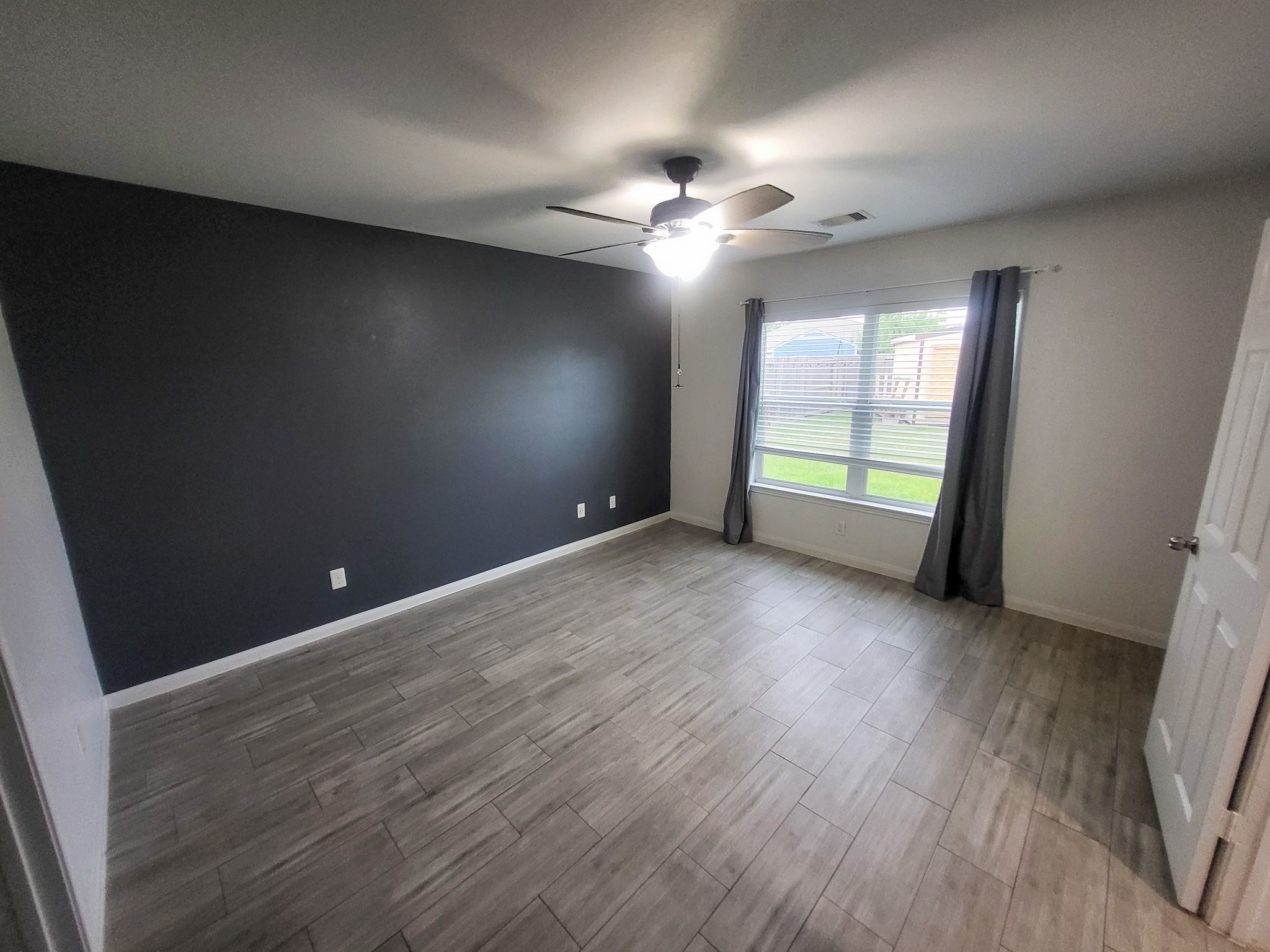 6902 Iris Court Property Photo 12