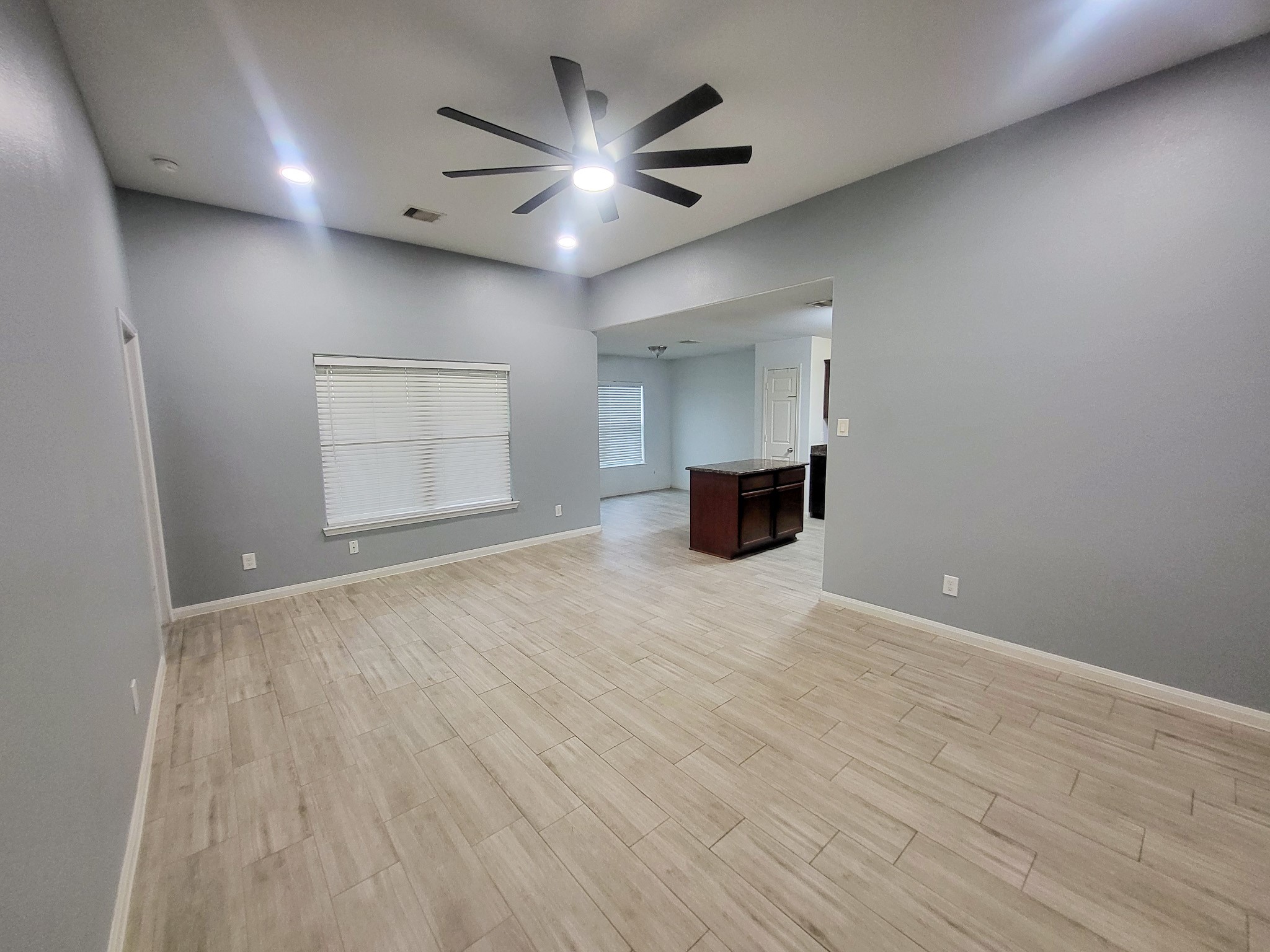 6902 Iris Court Property Photo 18