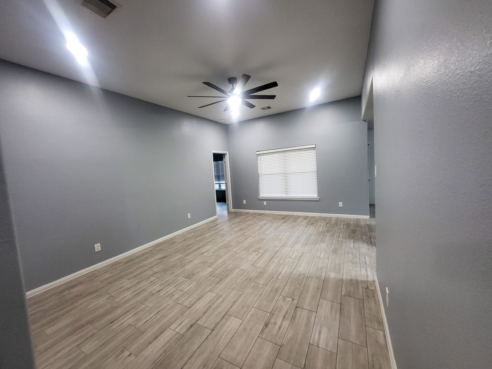 6902 Iris Court Property Photo 19