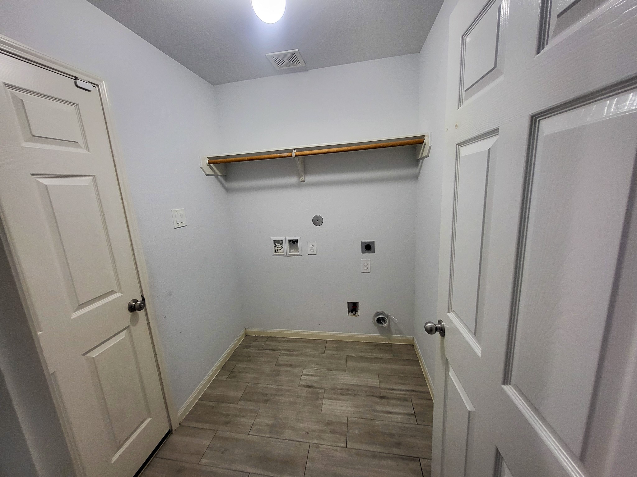 6902 Iris Court Property Photo 22