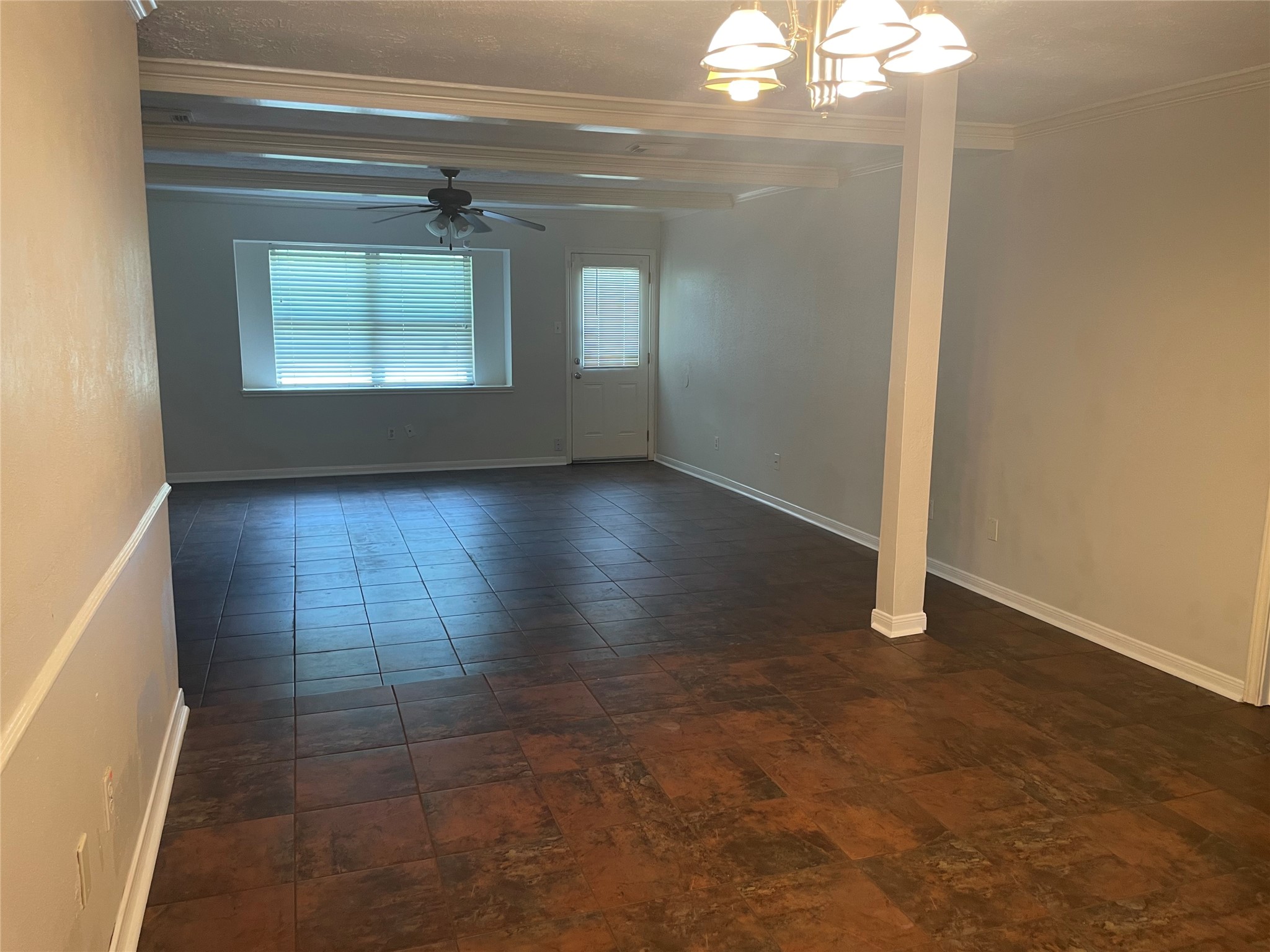 6943 Foxhurst Lane Property Photo 2