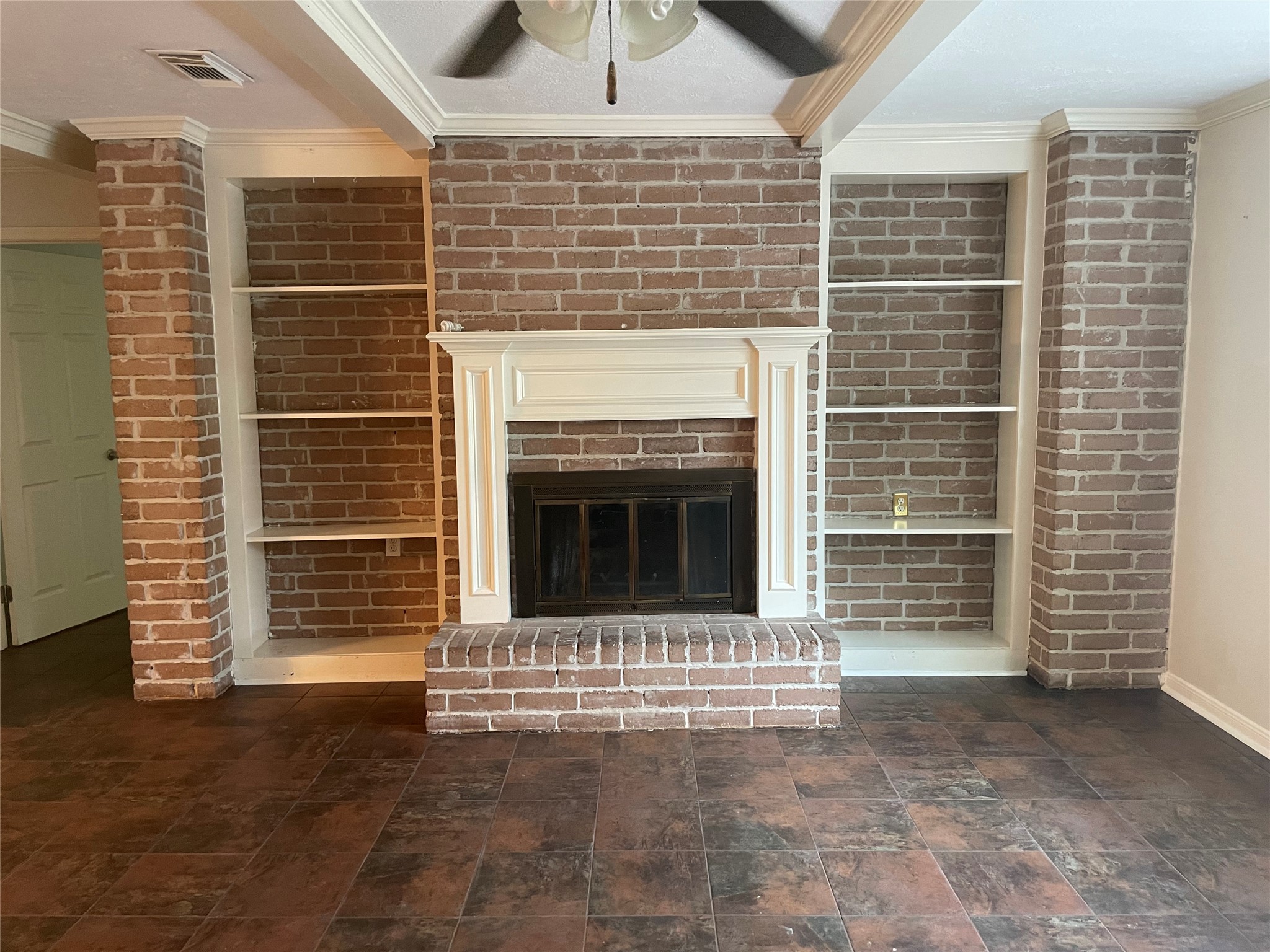 6943 Foxhurst Lane Property Photo 3