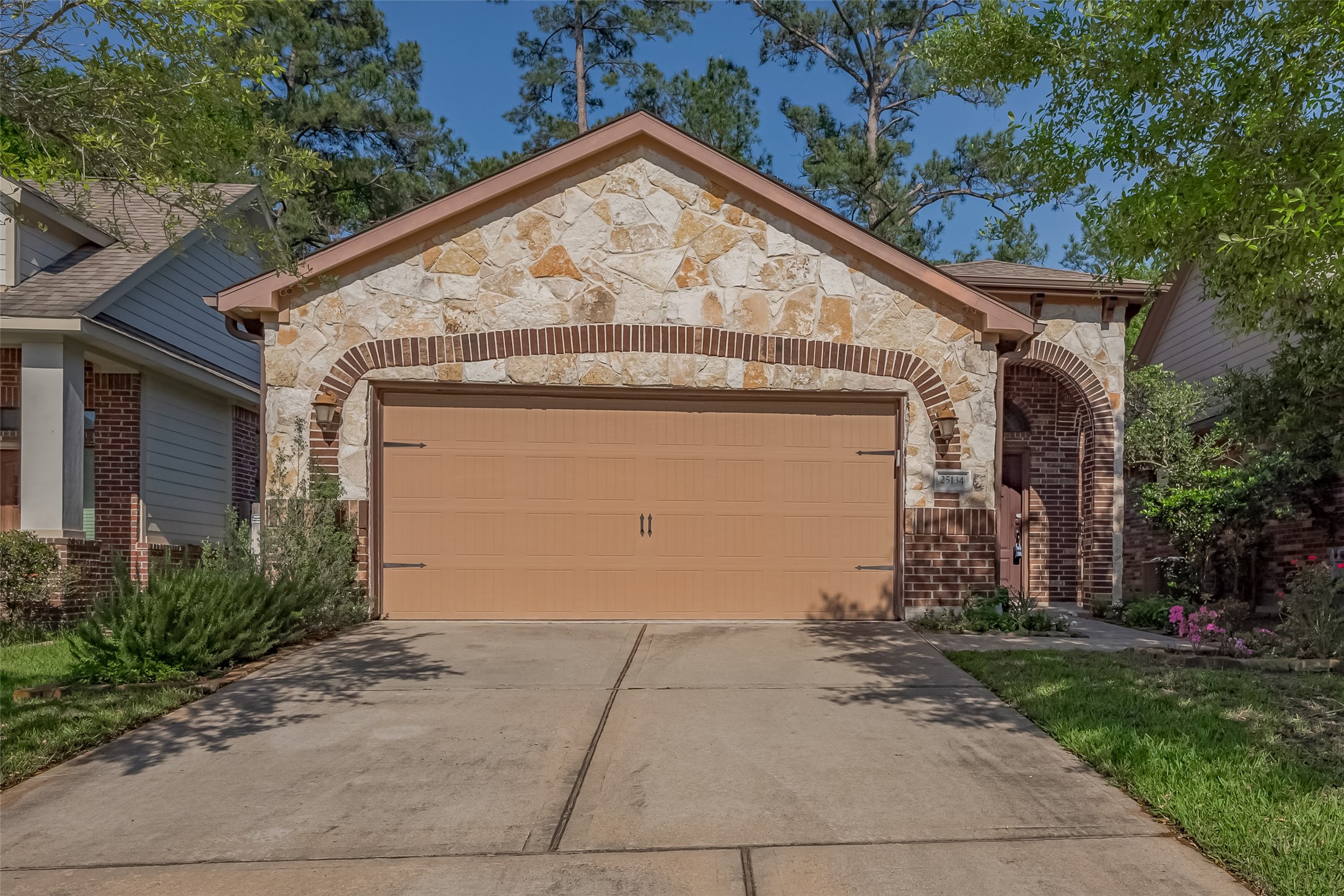25134 Alina Lane Property Photo 1