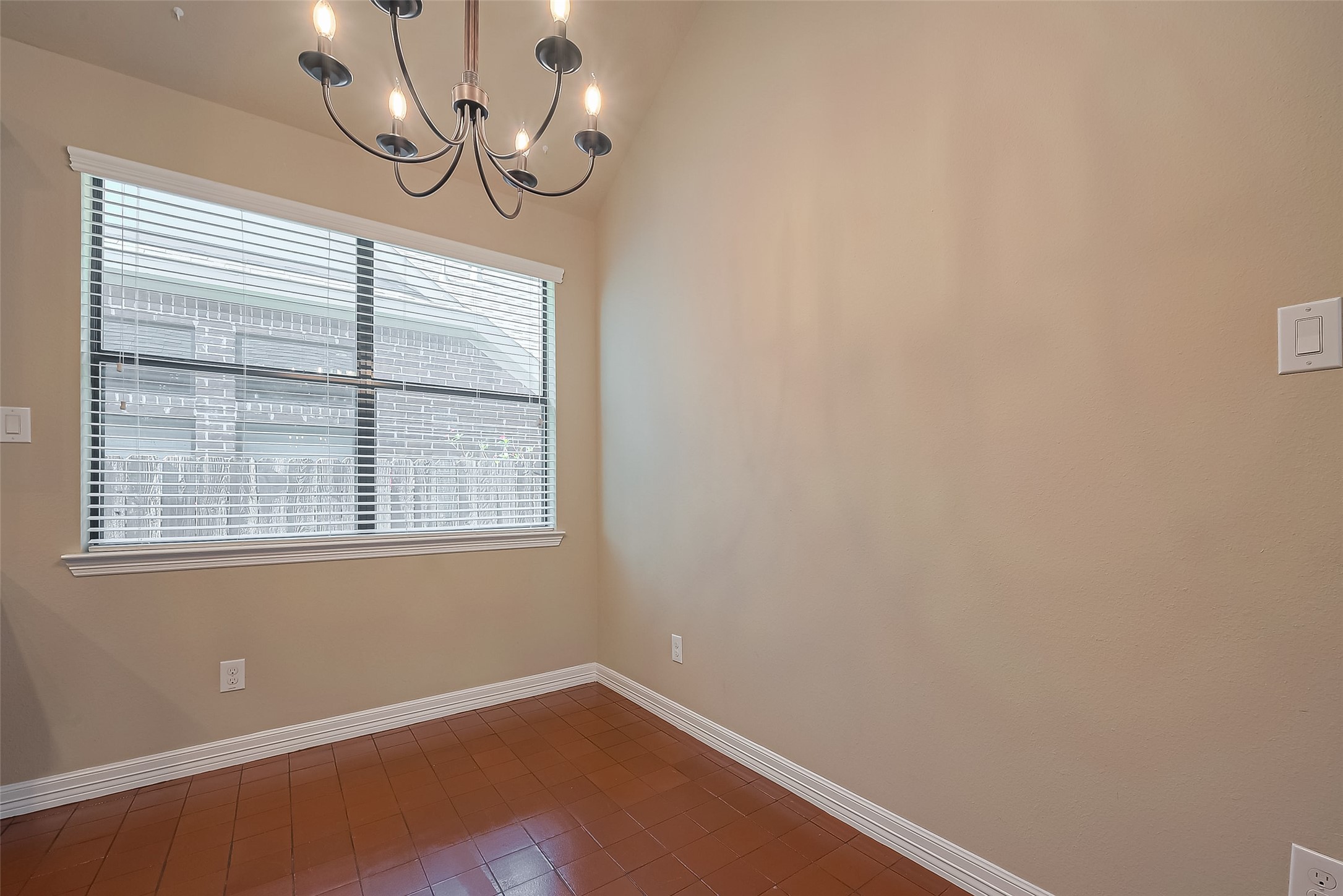 25134 Alina Lane Property Photo 14