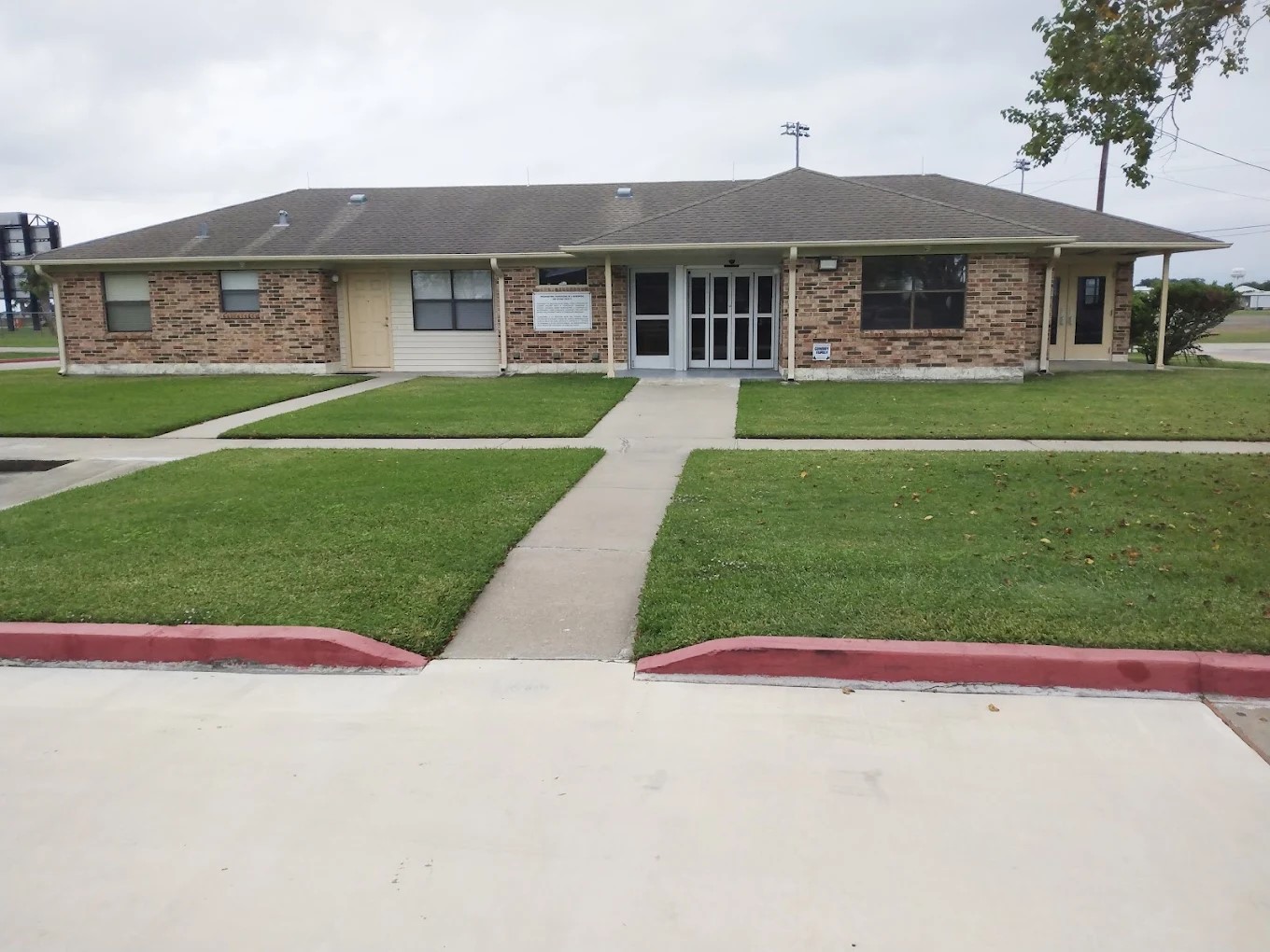 1207 Miracle Dr Property Photo 5