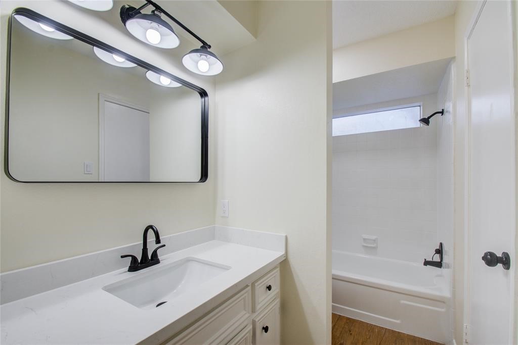 10606 Mills Flat Street Property Photo 12