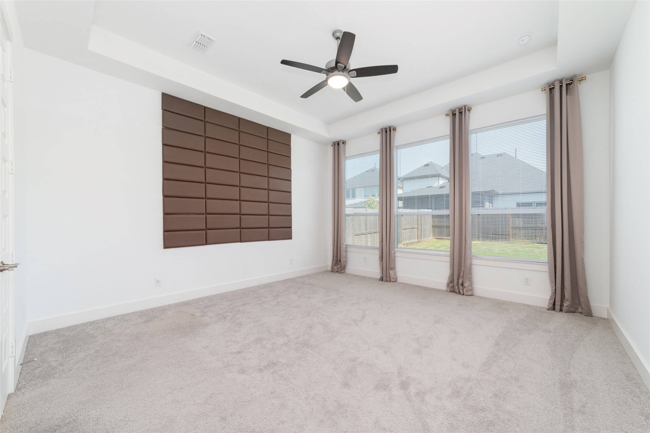 32018 Crested Knoll Court Property Photo 11