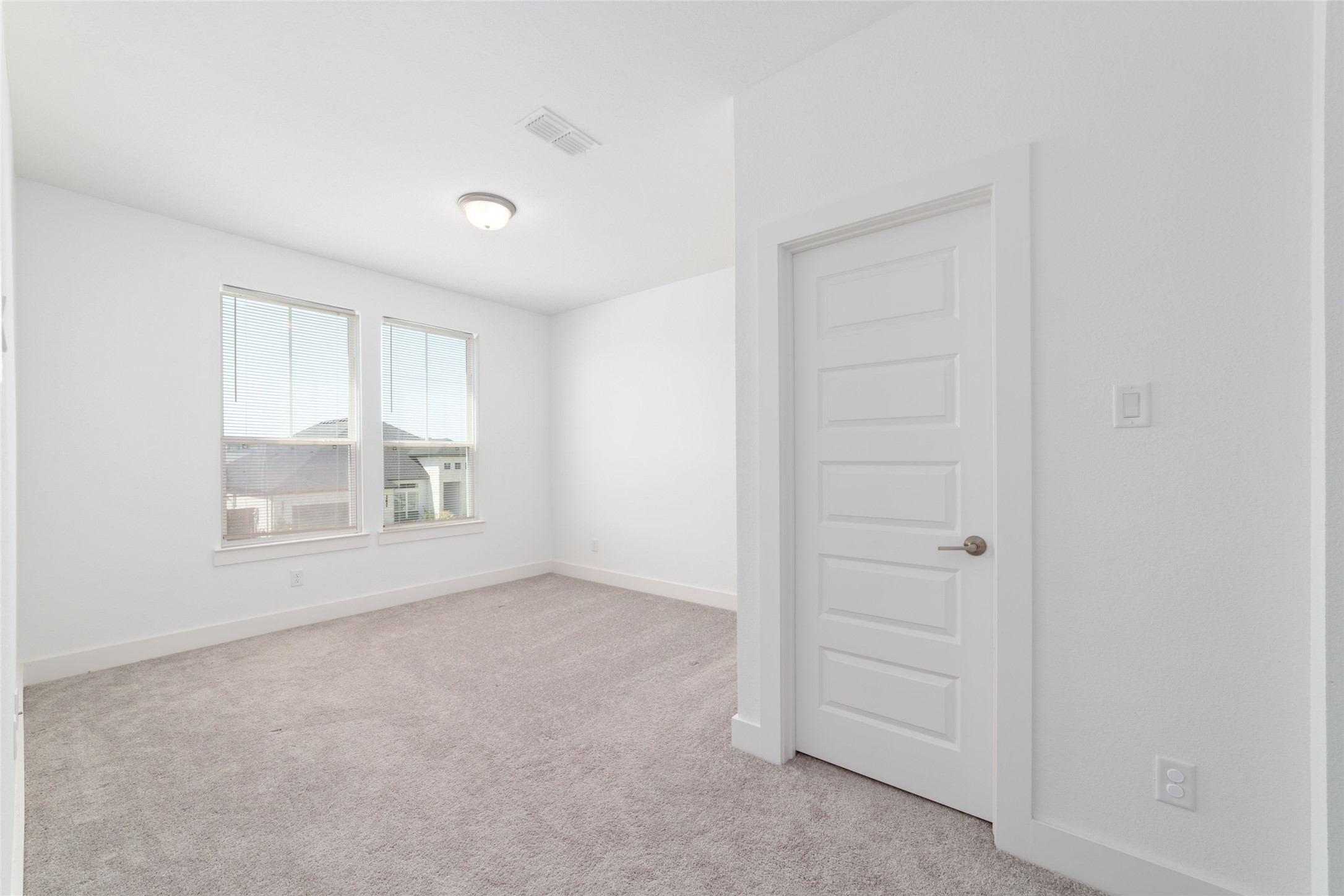 32018 Crested Knoll Court Property Photo 33