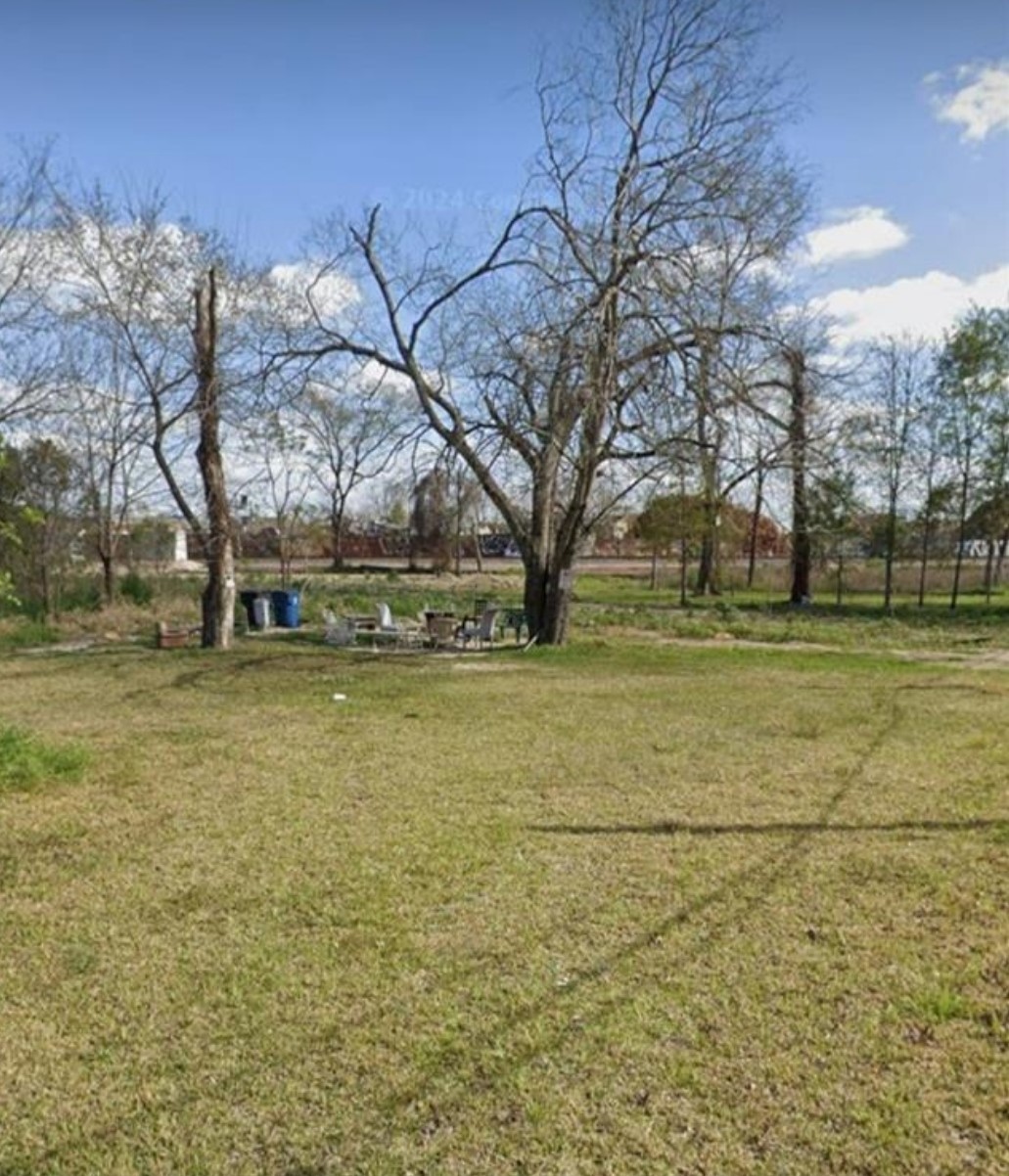 2604 Harrington Street Property Photo 5