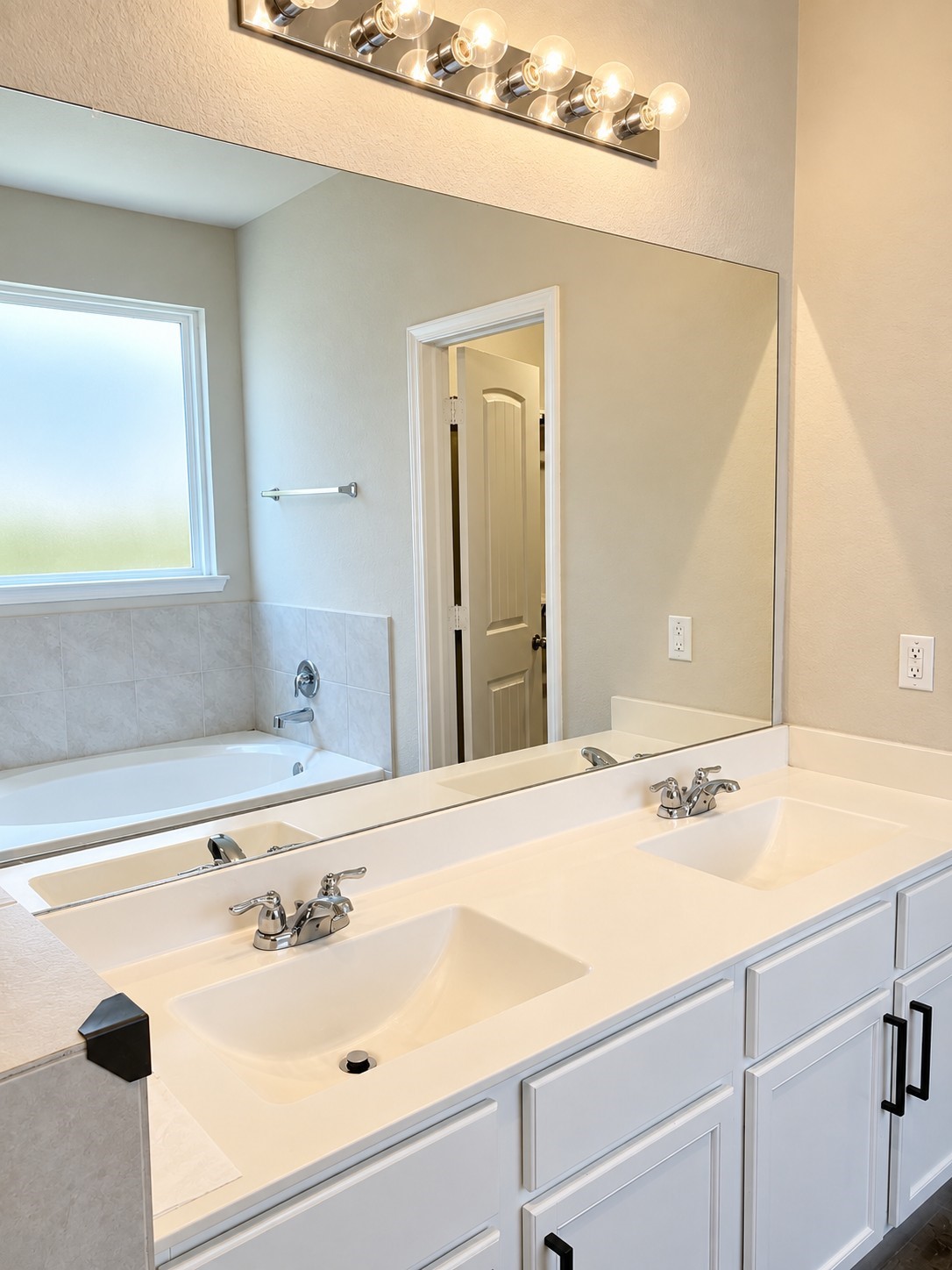 24710 Allori Court Property Photo 10