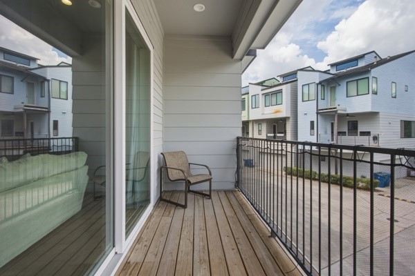 2124 Dennis Street Property Photo 7