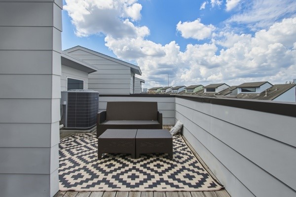 2124 Dennis Street Property Photo 13