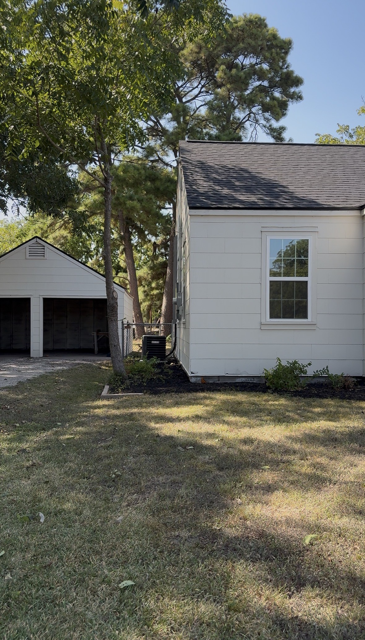 723 E Blackshear Street Property Photo 2
