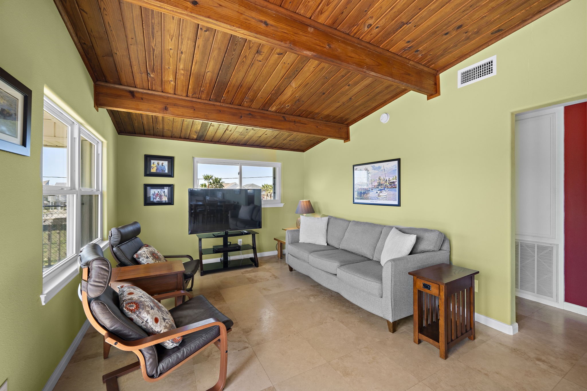 4202 Hardin Drive Property Photo 6