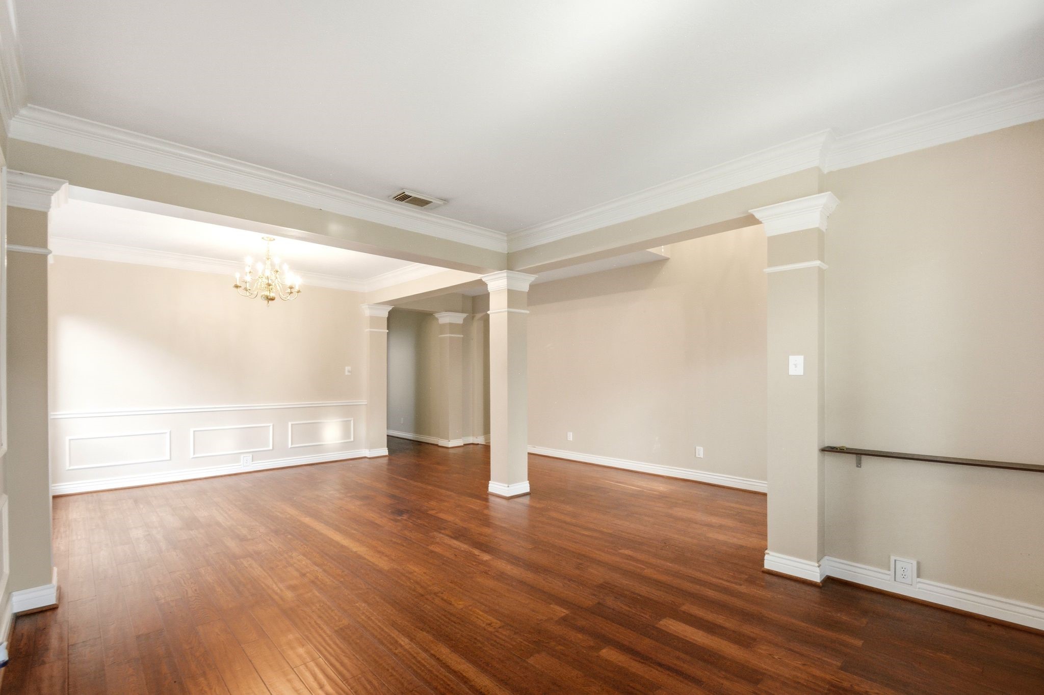 4307 Lakeshore Forest Drive Property Photo 12