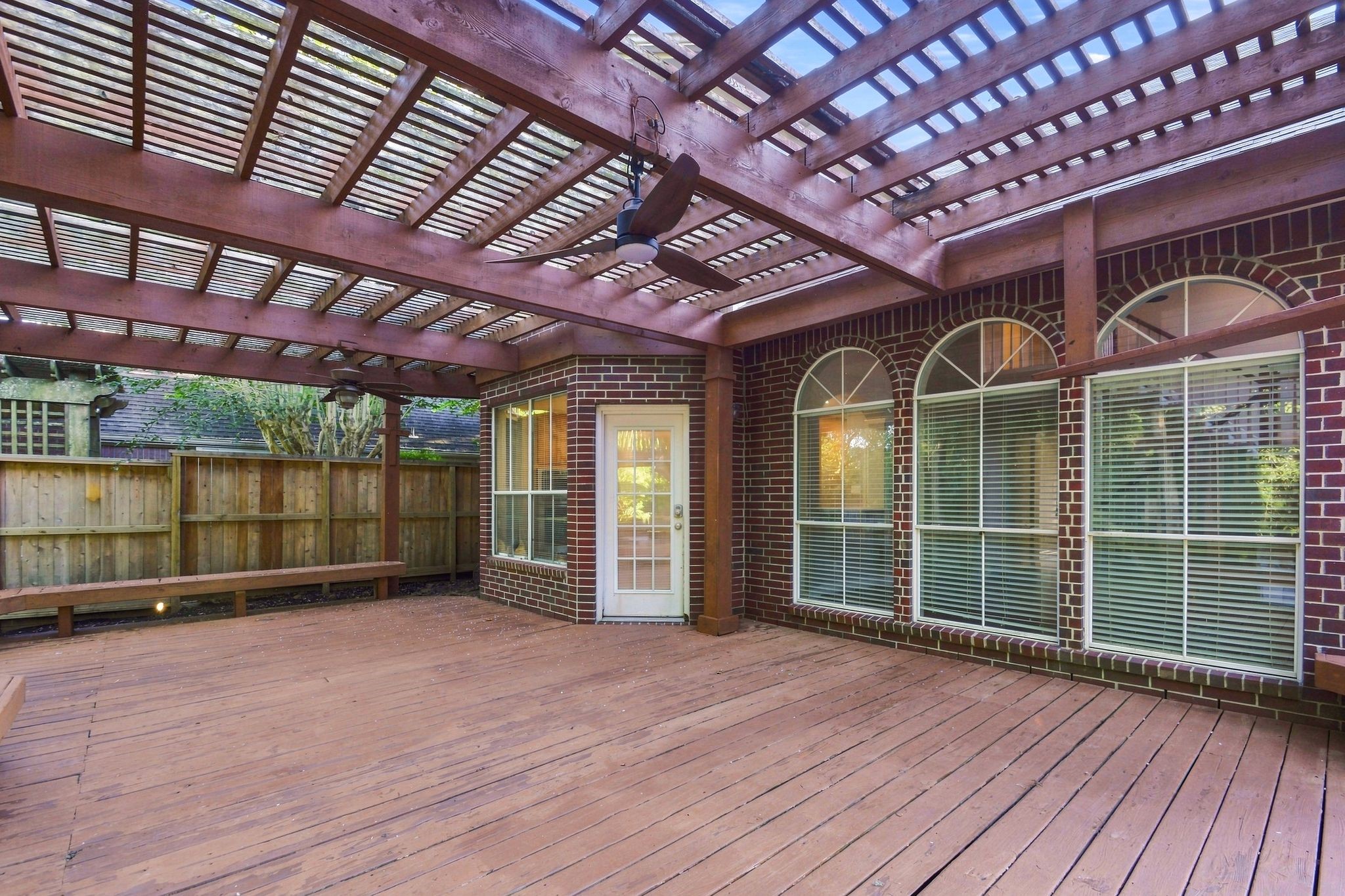 4307 Lakeshore Forest Drive Property Photo 32