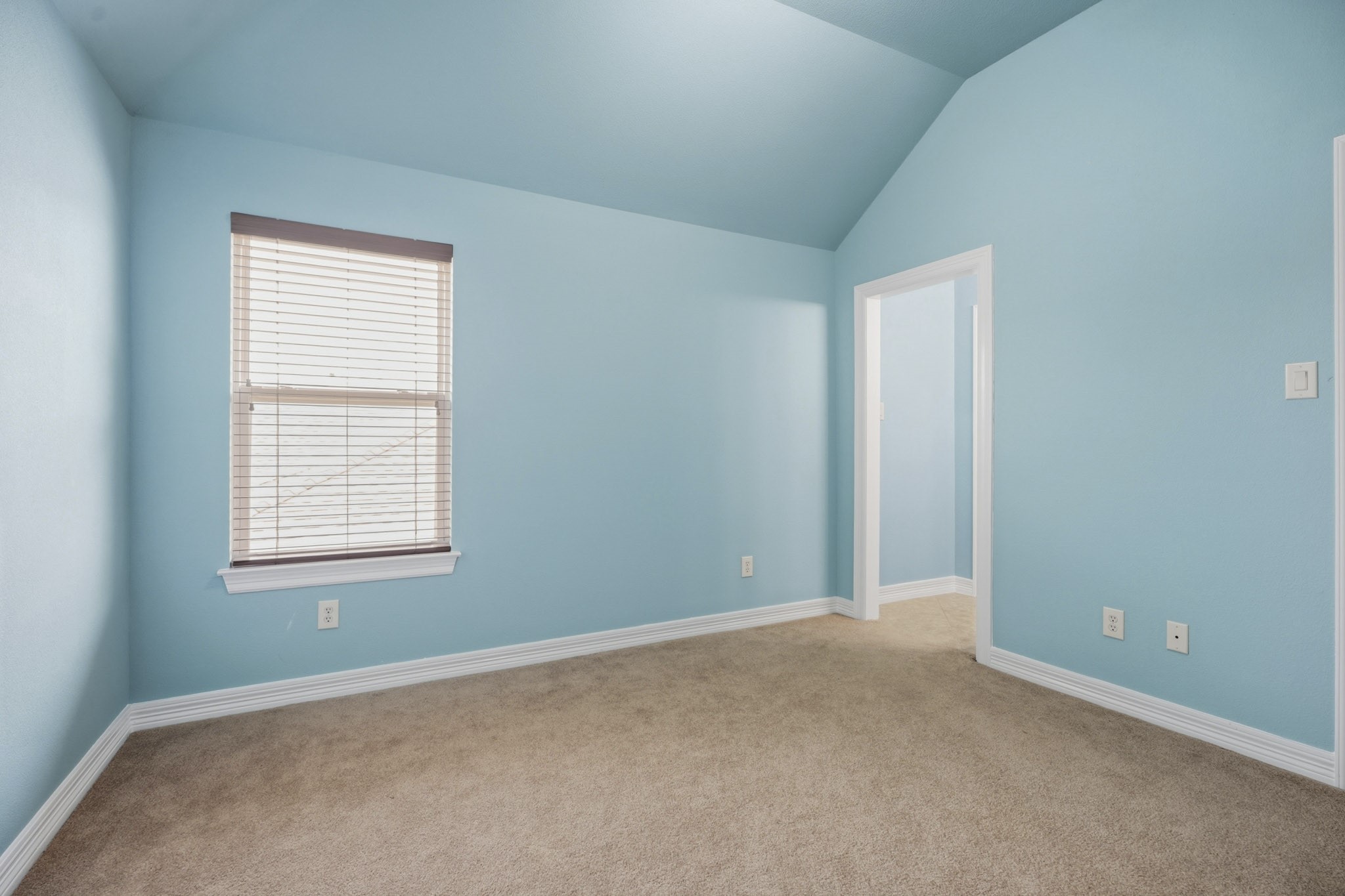 2904 Grand Shore Court Property Photo 21