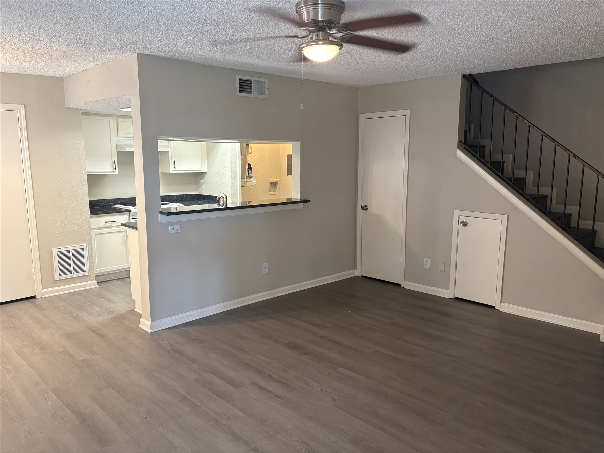 5650 Birchmont Drive B Property Photo 1