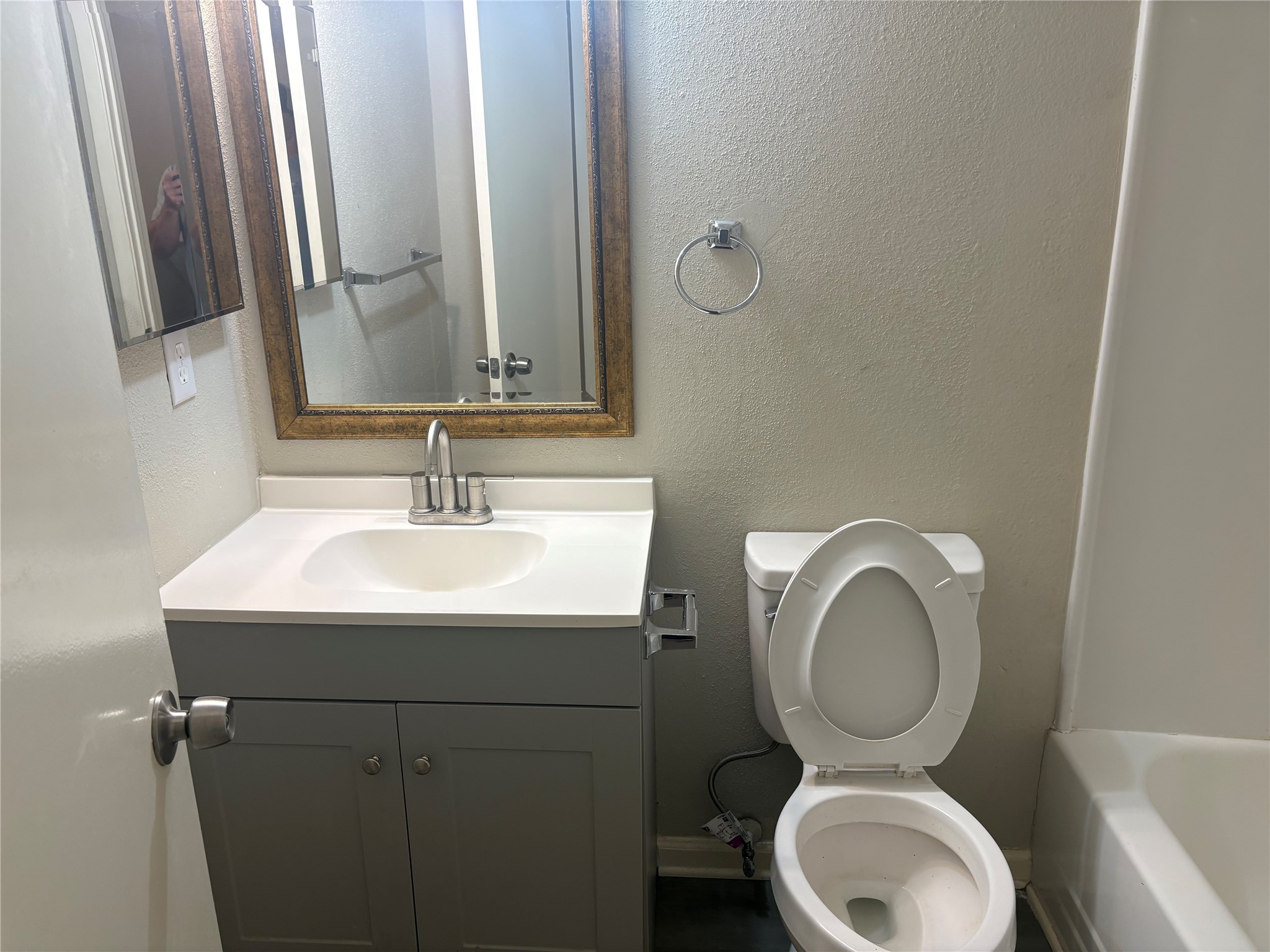 5650 Birchmont Drive B Property Photo 6