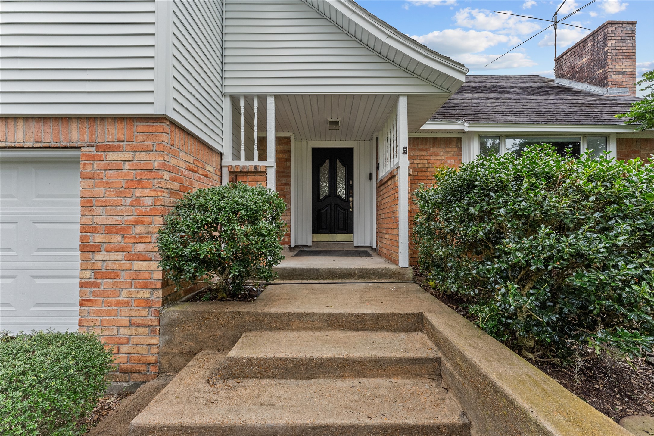 108 Woodland Road Property Photo
