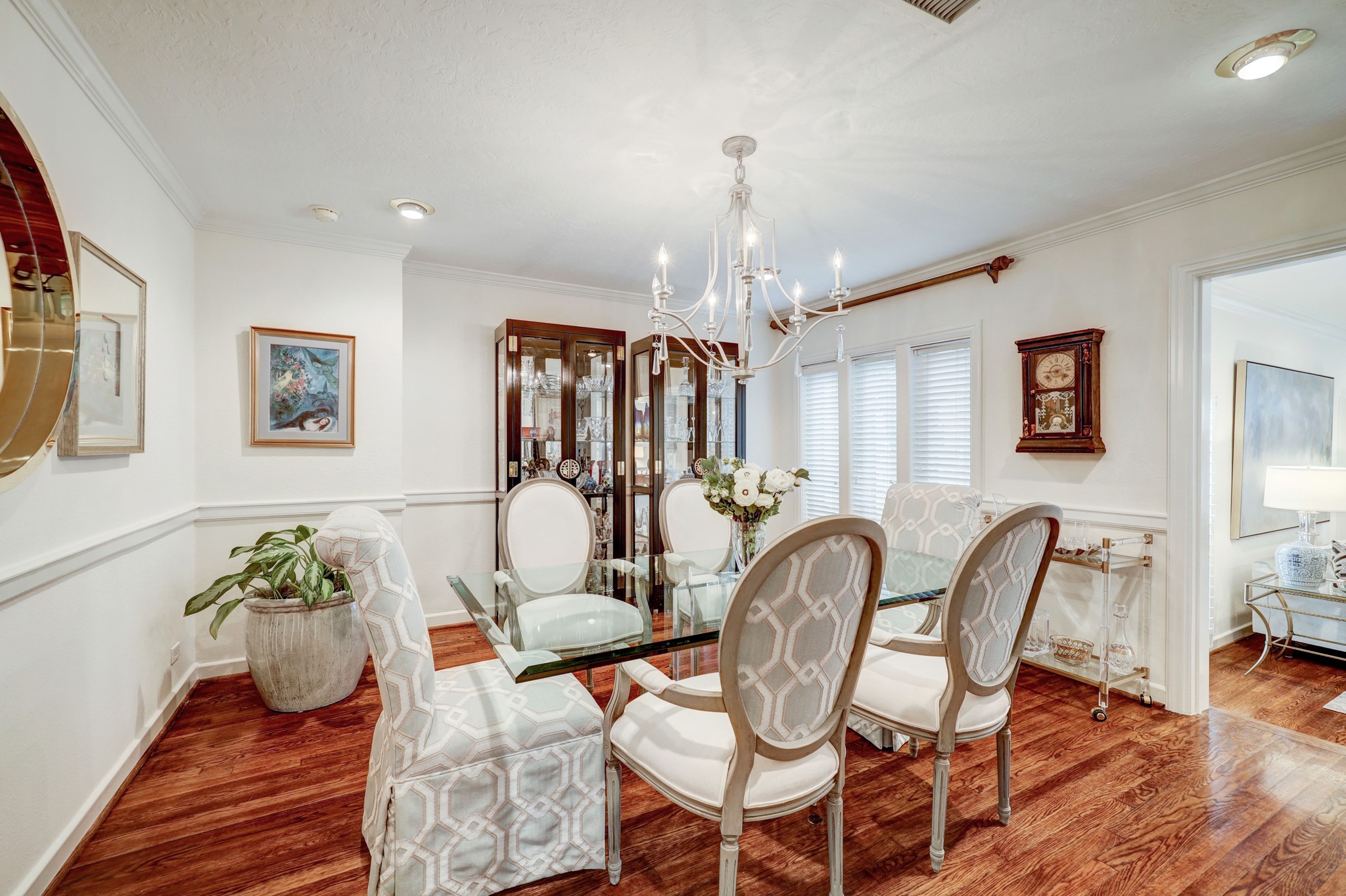 2535 N Macgregor Way Property Photo 12