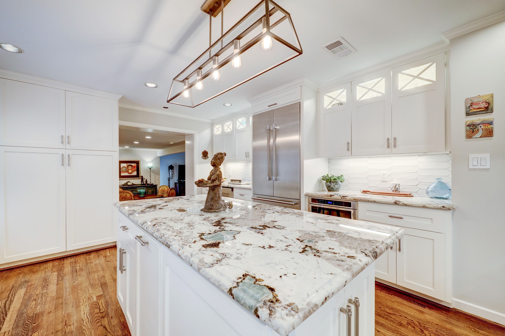 2535 N Macgregor Way Property Photo 18