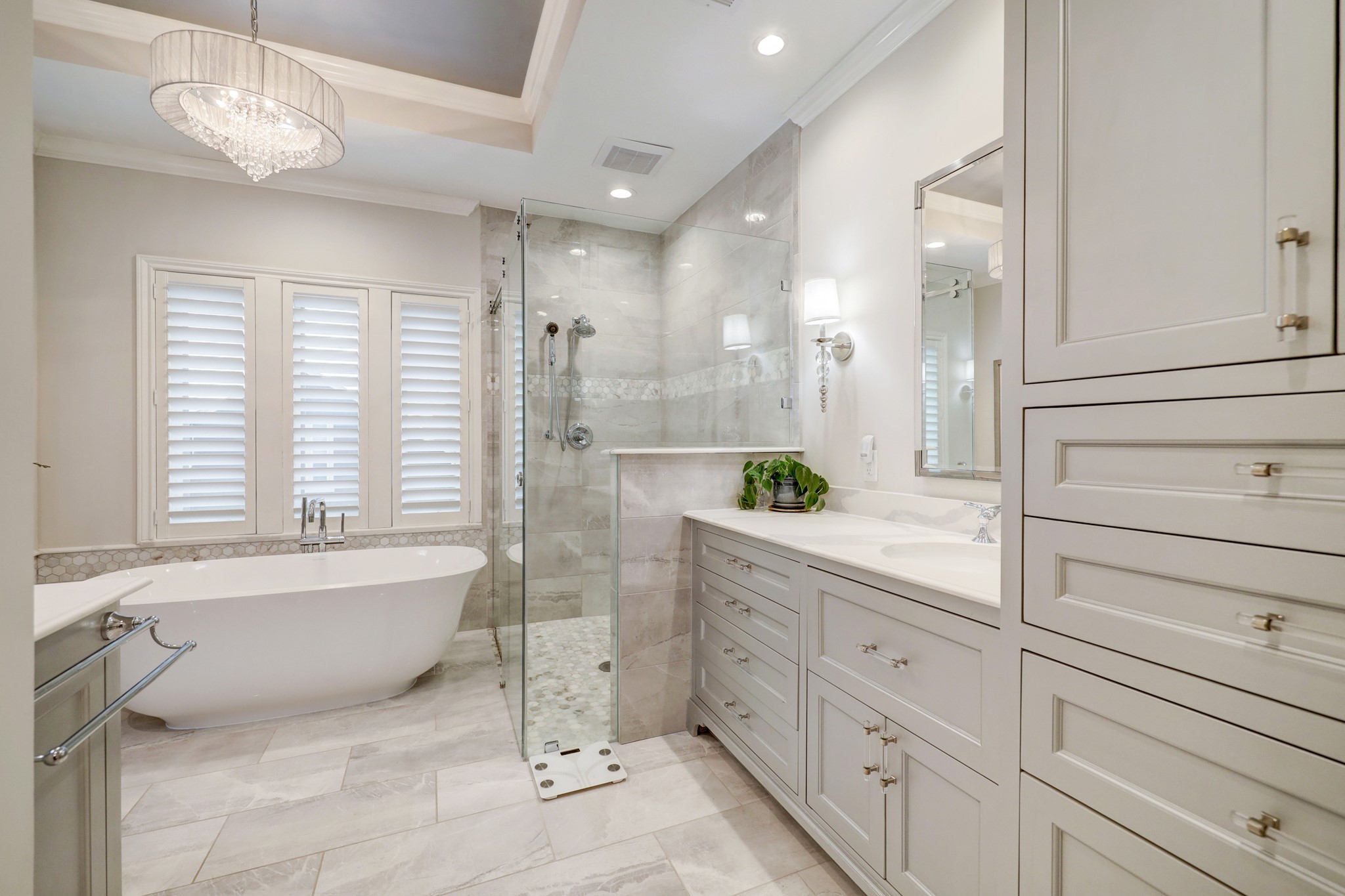 2535 N Macgregor Way Property Photo 36