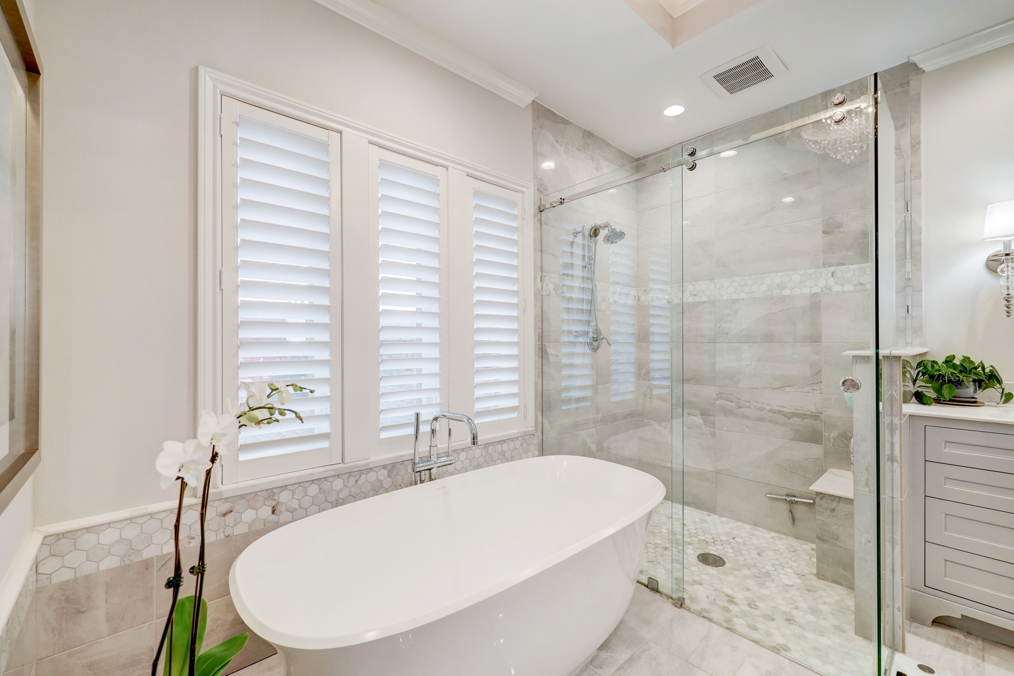 2535 N Macgregor Way Property Photo 39