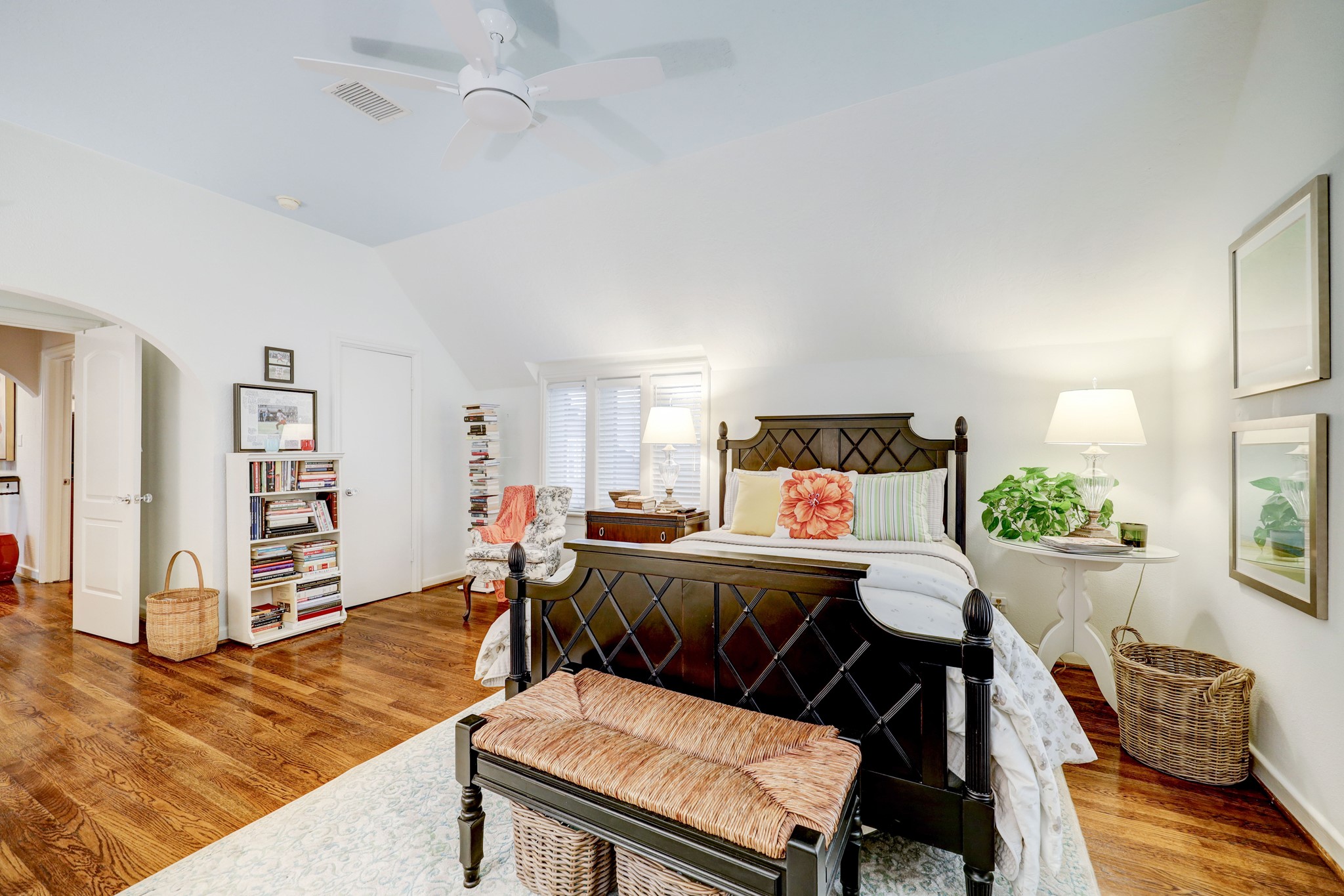 2535 N Macgregor Way Property Photo 42